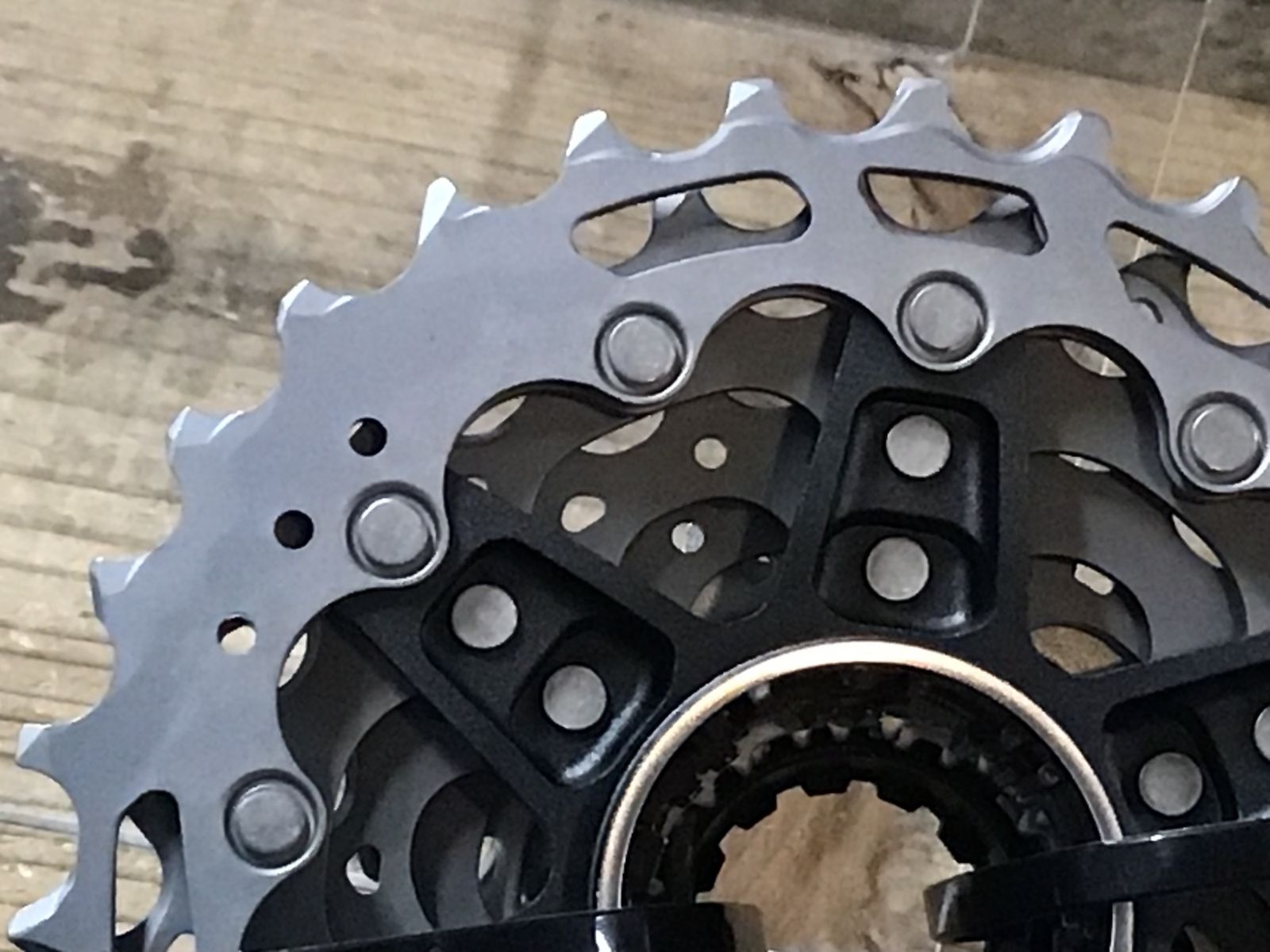 IE258 シマノ SHIMANO デュラエース DURA-ACE CS-R9200 11-30T 12S スプロケット スペーサー BRIGHTFACE_UK