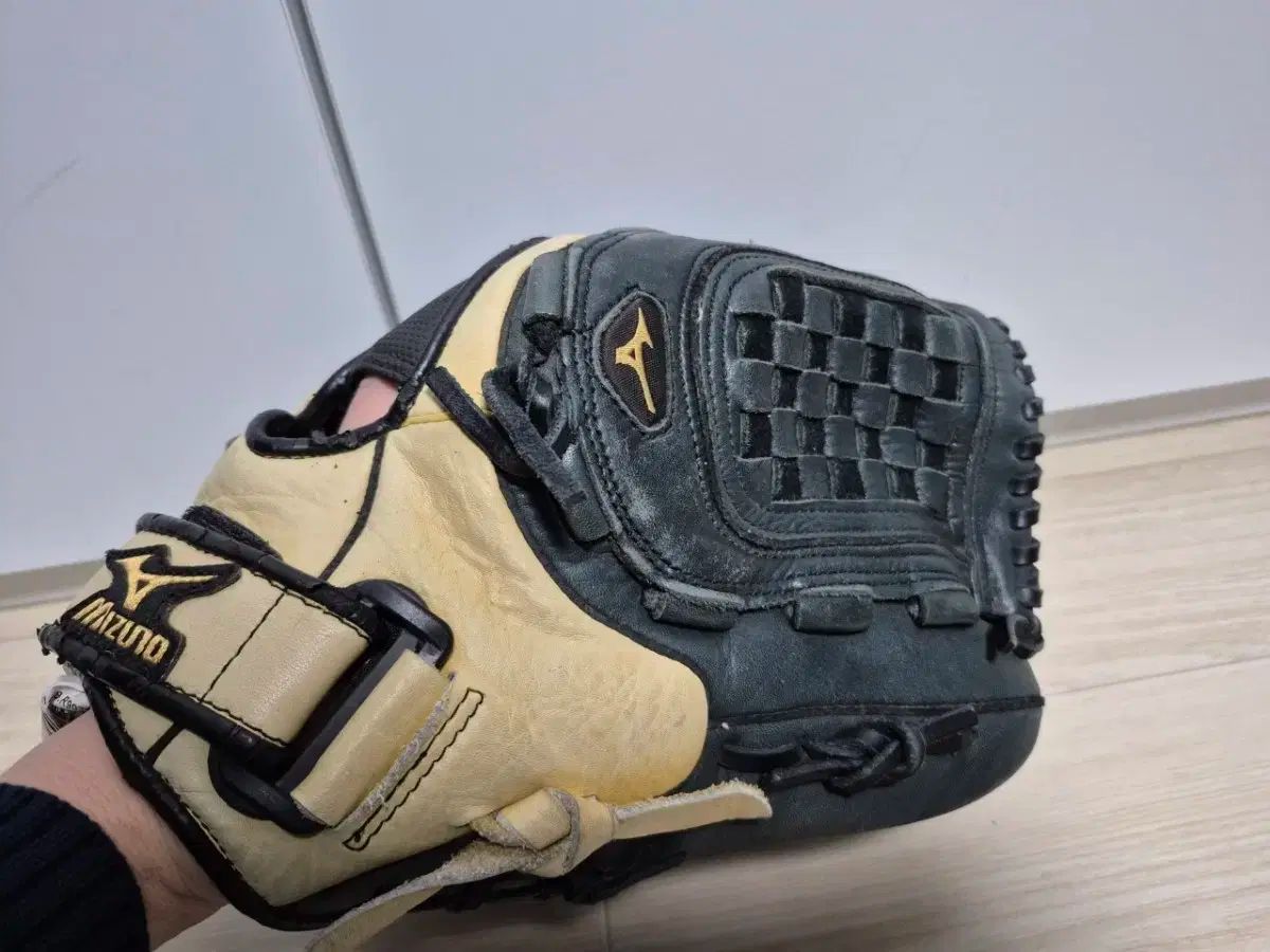 Mizuno（ミズノ） 正規品 グローブ オールラウンド ピッチャー用 大人用 販売