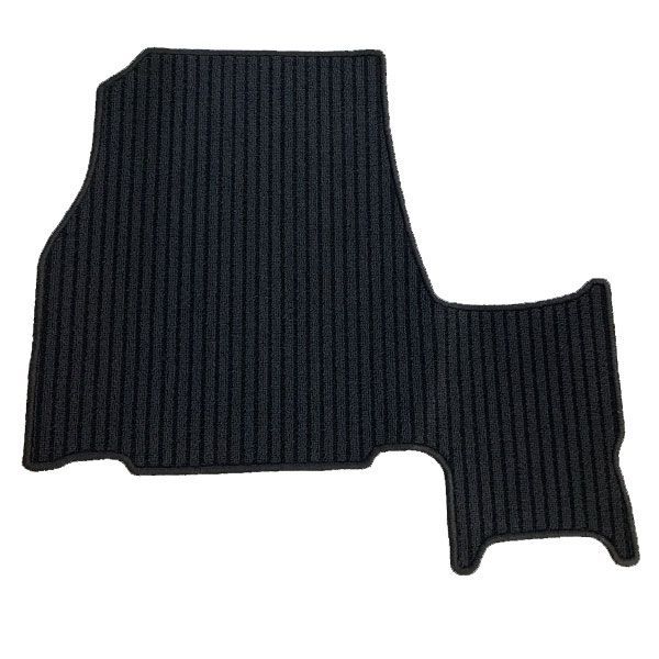 フロアマット デリカ