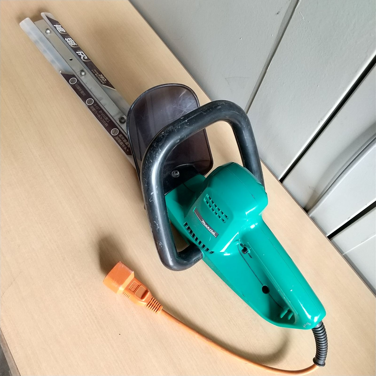 マキタ makita 生垣バリカン MUH362 電動工具 - メルカリ