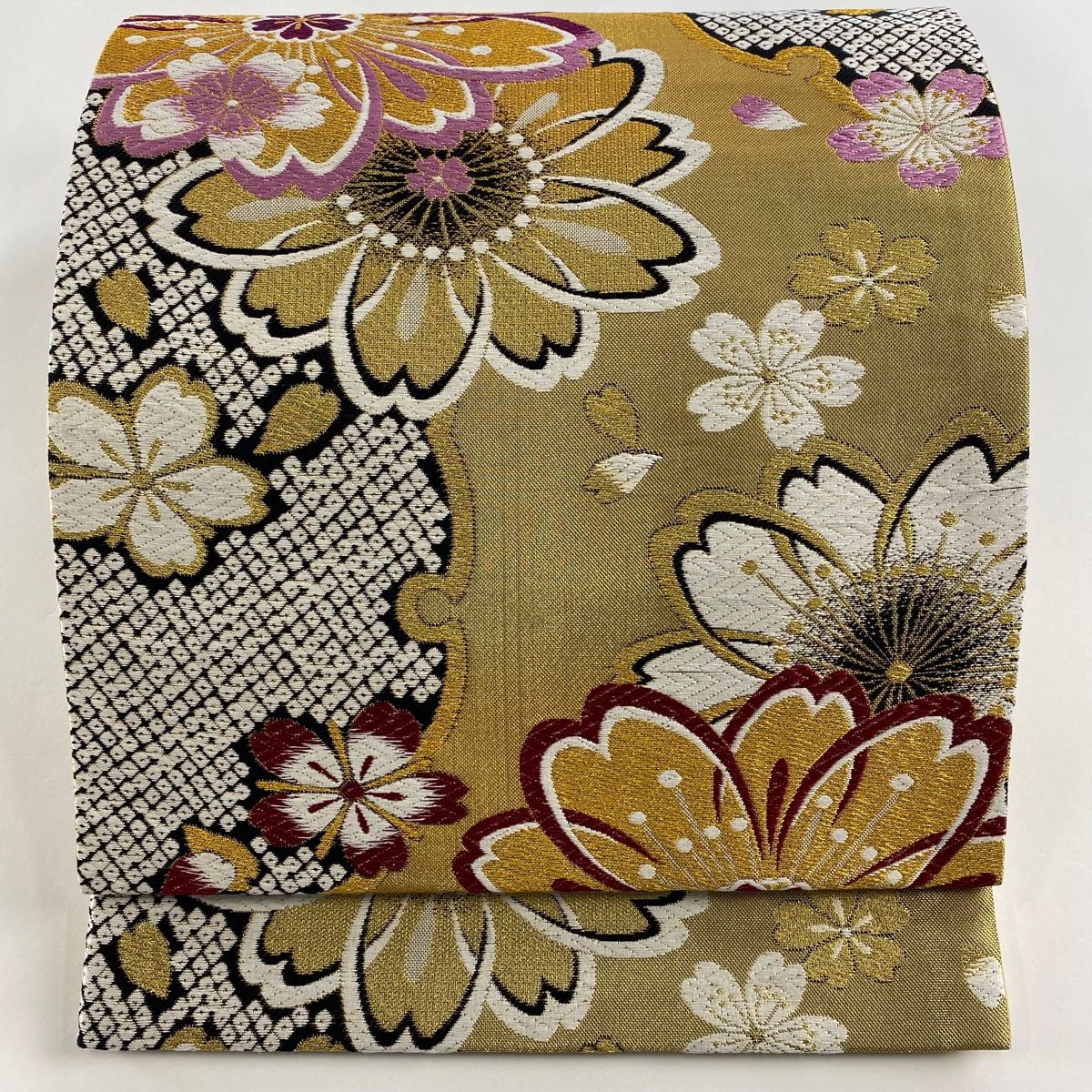 袋帯 秀品 振袖向き 桜 雪輪 箔 金糸 金色 六通 正絹