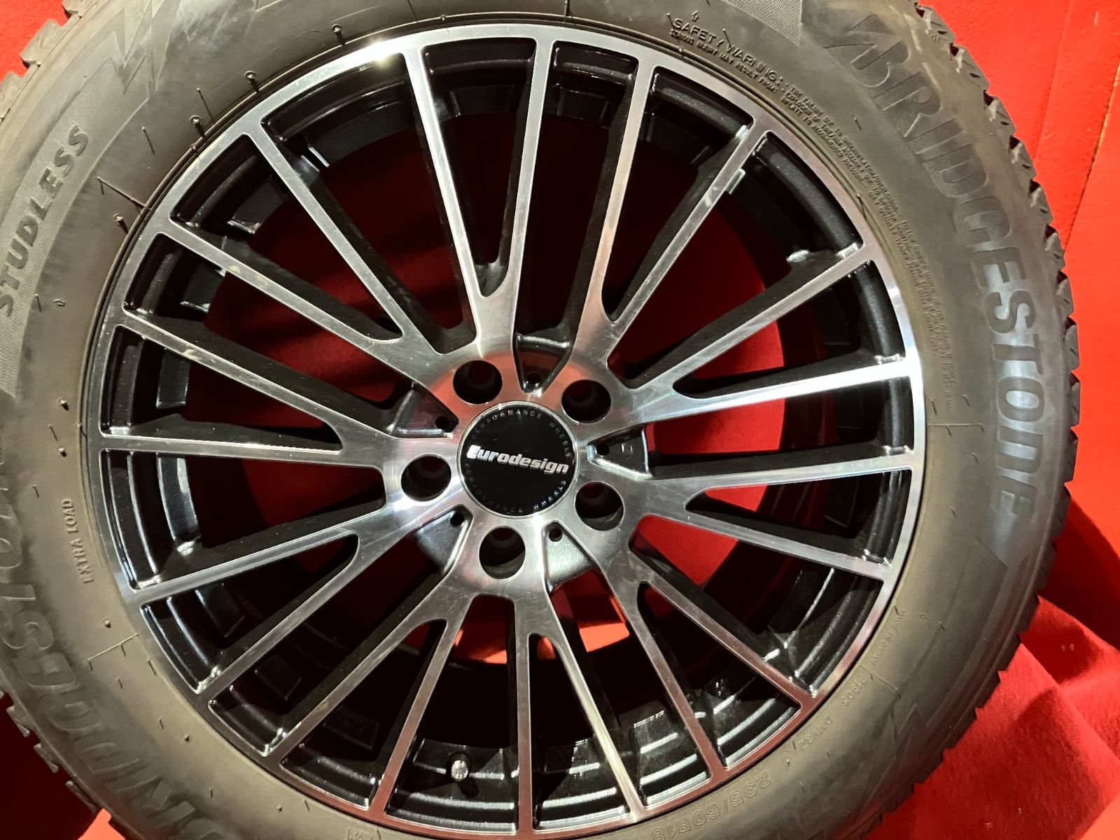 スタッドレスタイヤホイールセット 235|60R18 BRIDGESTONE DM-V3 18x8.0 40 112|5H Hub66mm 社外 Eurodesign 4本SET