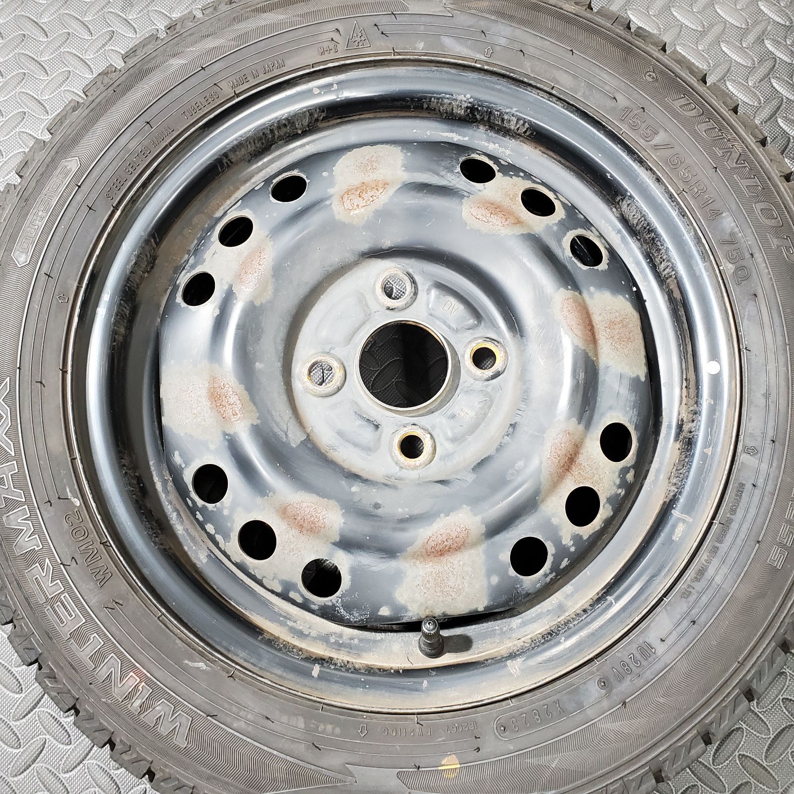 23年製 155 65R14 ダンロップ ウィンターマックスWM02 ダイハツ タント ムーヴ ミラ スタッドレスタイヤ 1098R