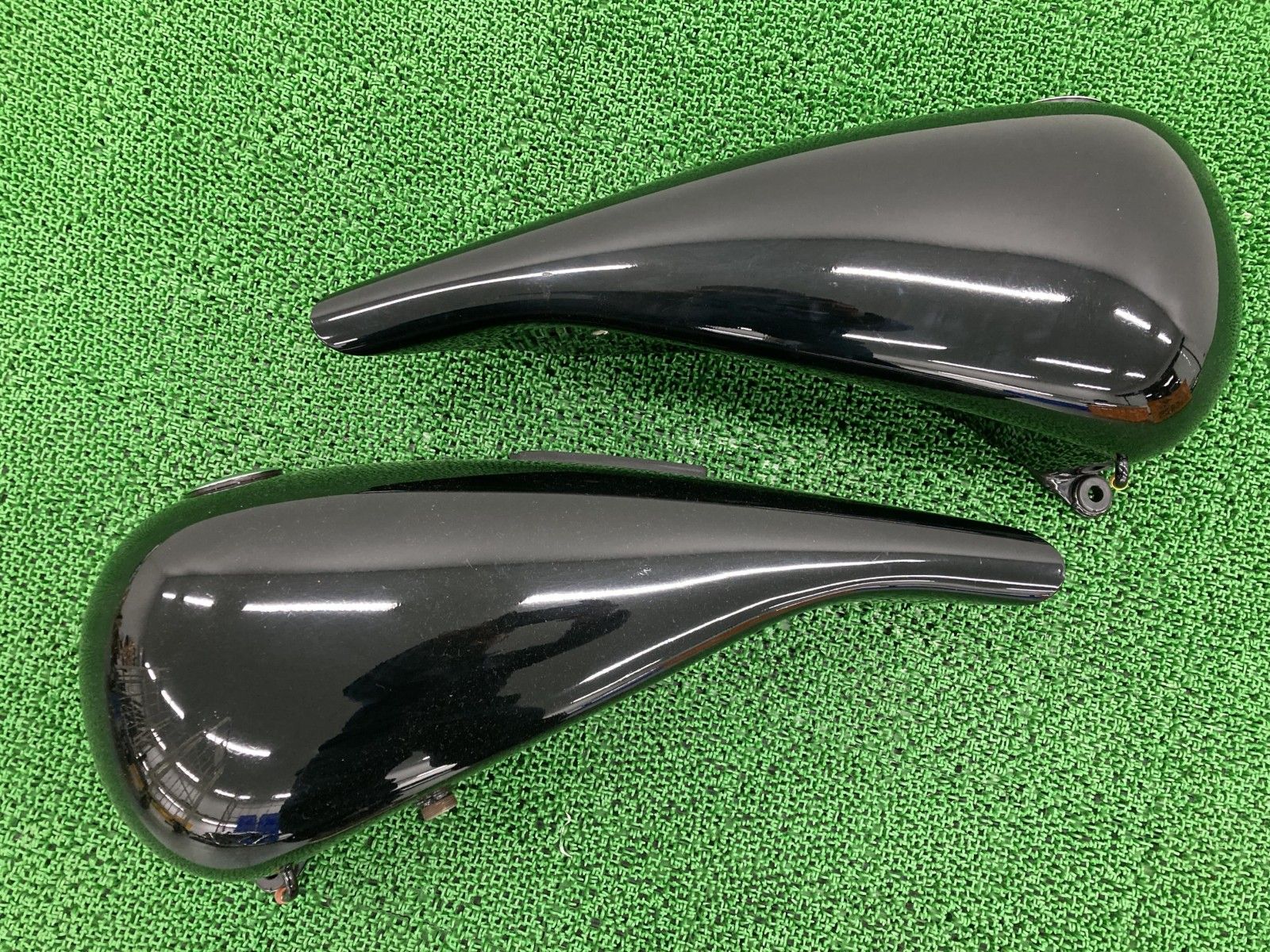 n*c様 ハーレー純正 EVO 1992年 FXSTC 分割タンクセット 予備左 FXSTC1340 タンク 左右 ハーレー 純正 バイク 部品 ソフテイル EVO