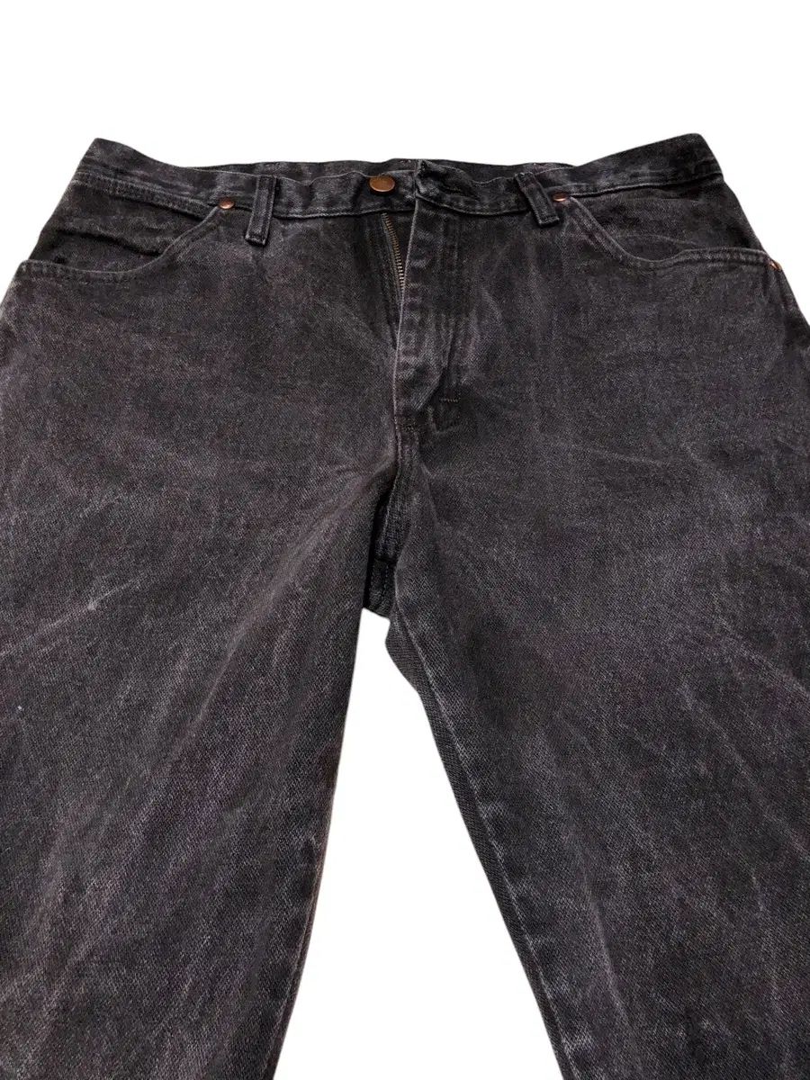 33 Wrangler(ラングラー) グレー ウォッシング デニム パンツ