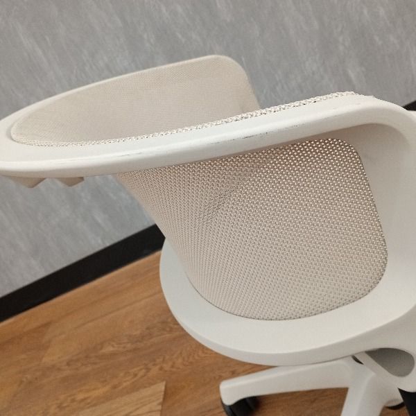 OKAMURA オカムラ オフィスチェア 肘なし ホワイト アームレス ワークチェア MARWIL-DEMENAGEMENTS_CH