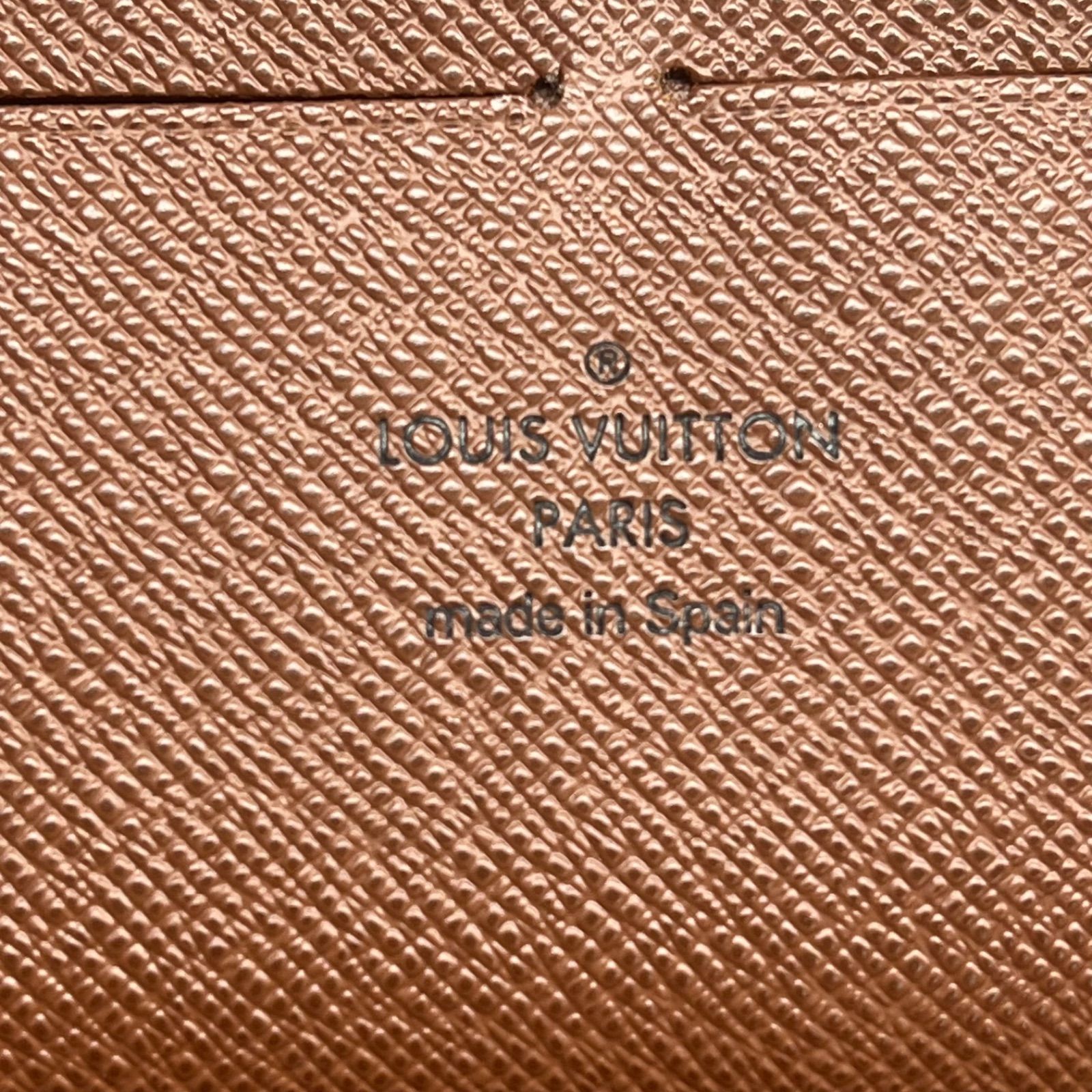 LOUIS VUITTON