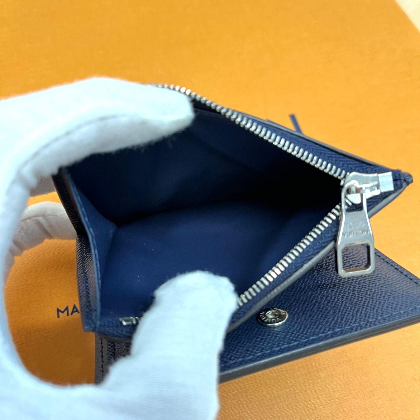 1点限り】LOUIS VUITTON ルイヴィトン エピ ポルトフェイユスマート 