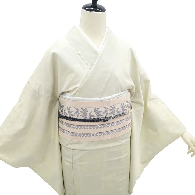 【単衣】正絹　上質な色無地　お召　パールトーン　居敷当てなし 新古品】 御召 単衣 着物 未使用 お召 正絹 春 秋 先染め