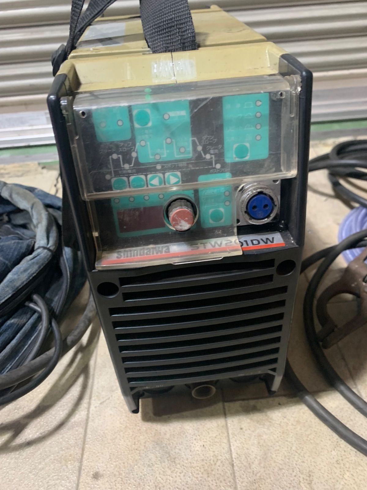 新ダイワ TIG溶接機 STW201DW 通電 のみ ジャンク