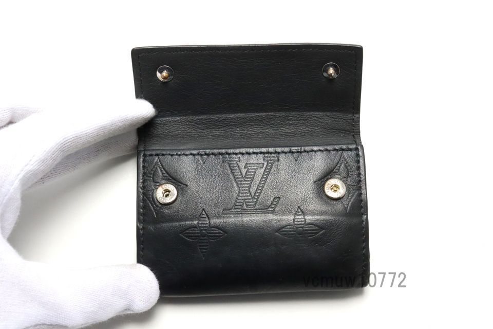 VUITTON モノグラムシャドウ