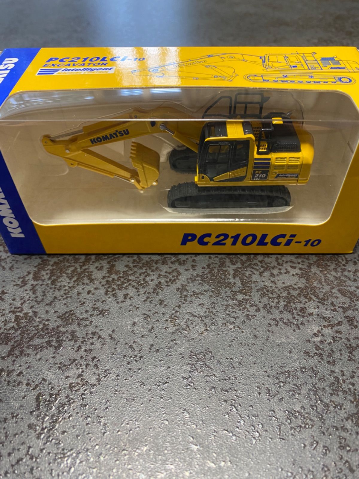 コマツオリジナルミニチュア PC210lCi−10 ショベルカー ()非売品 