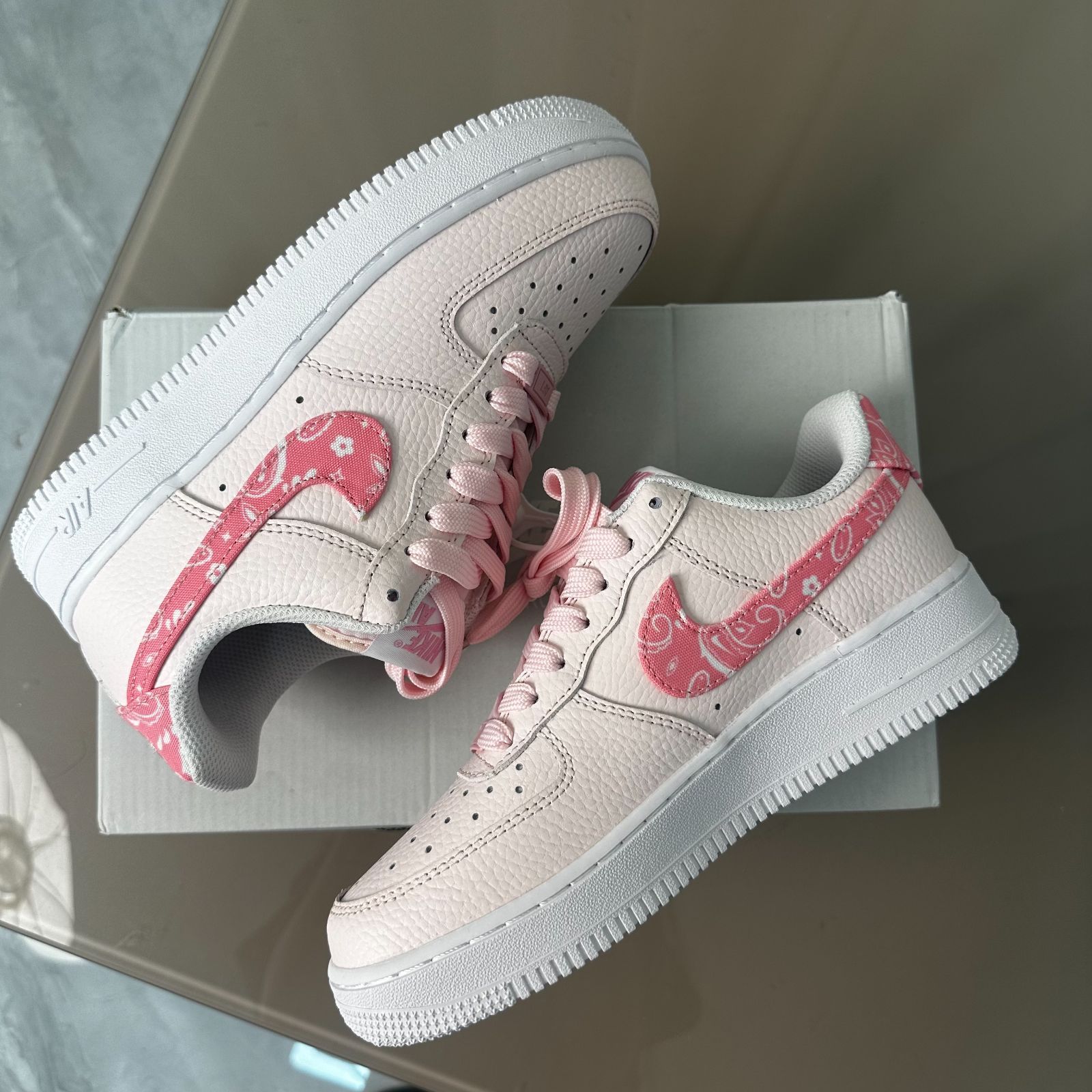 新品 ナイキ ウィメンズ エアフォース 1 ロー Nike Women's Air Force 1 Low 