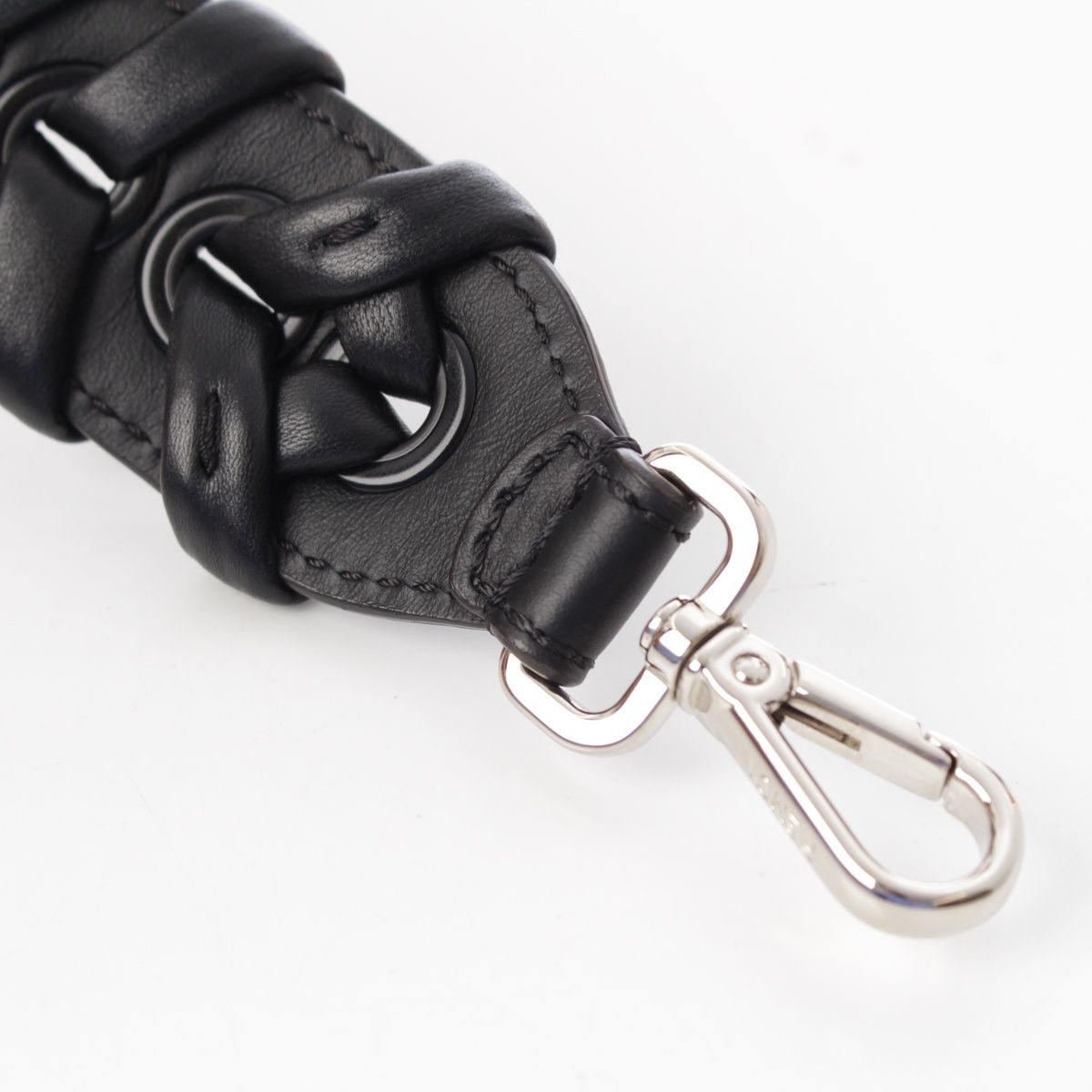 【未使用級】 フェンディ ストラップユー ストラップ 編み込み レザー ブラック フェンディ ストラップ ユー レザー バッグ用 編み込み