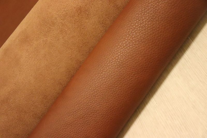 レッドブラウン 260ds クロム革 牛革 イタリア レザー シュリンク加工 はぎれ 一枚革 レザークラフト 革 皮 本革 diy 生地 材料