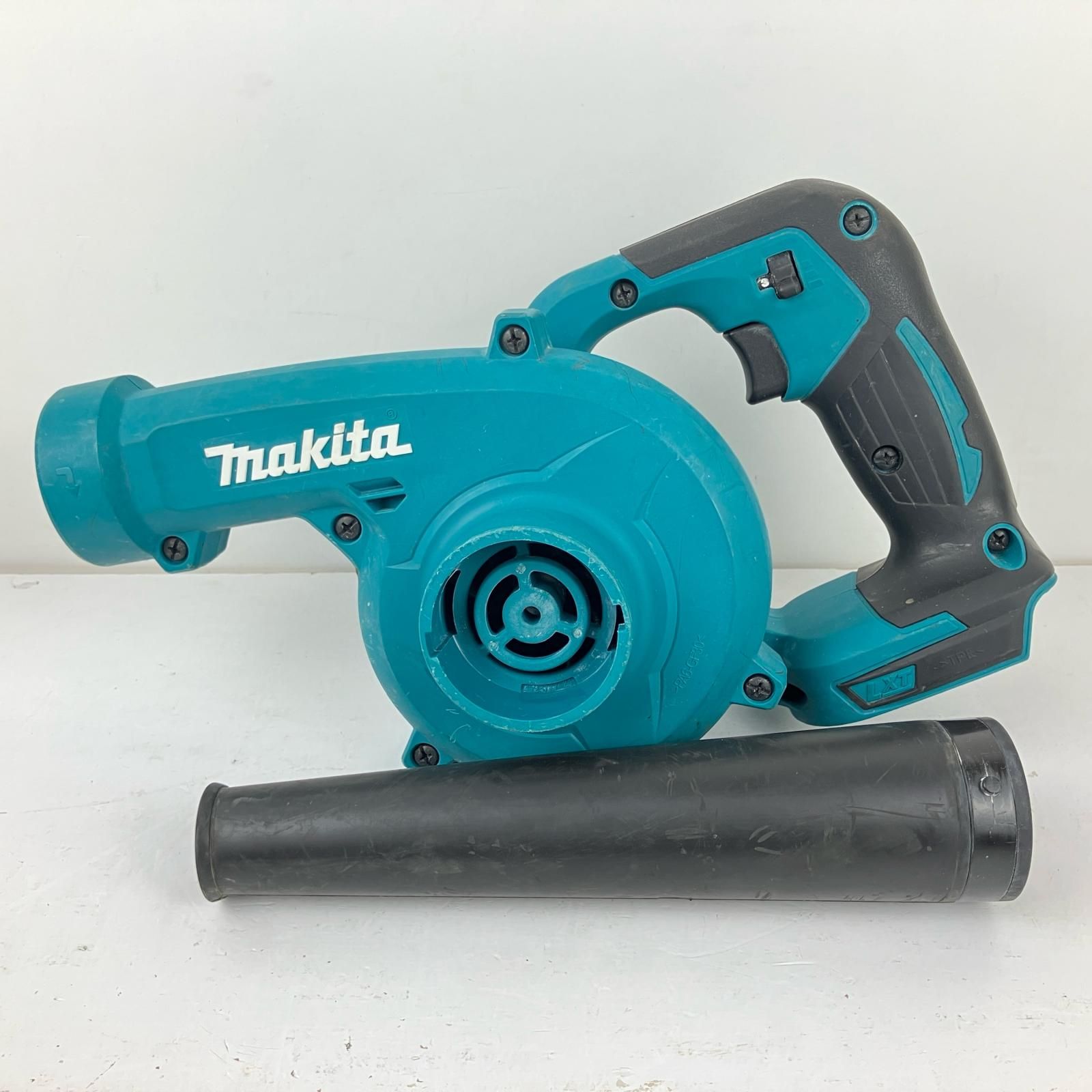ЗЗMAKITA マキタ 18v 充電式ブロワ ノズル付 UB185D ブルー