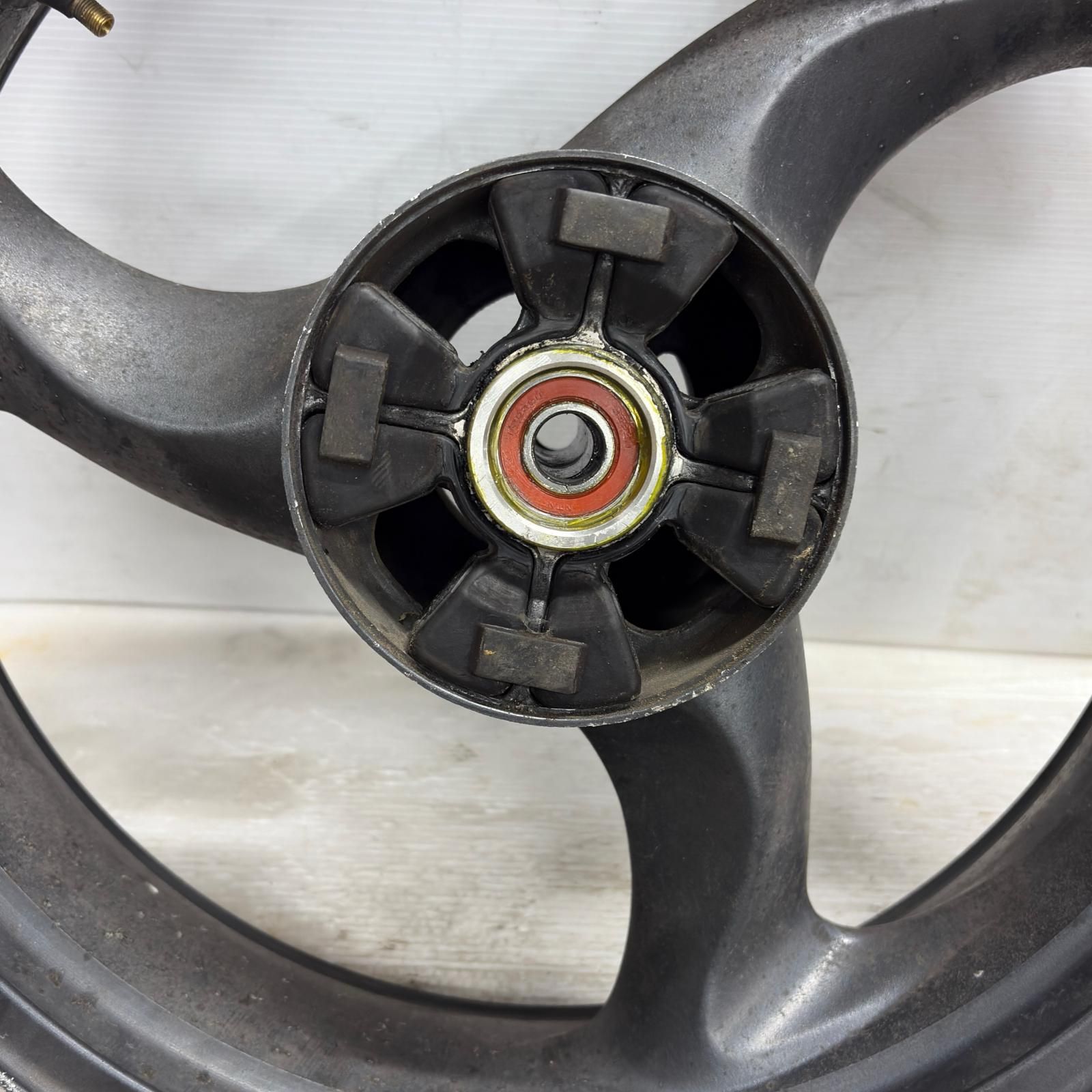 KAWASAKI バリオス2 ZR250B リアホイール カワサキ