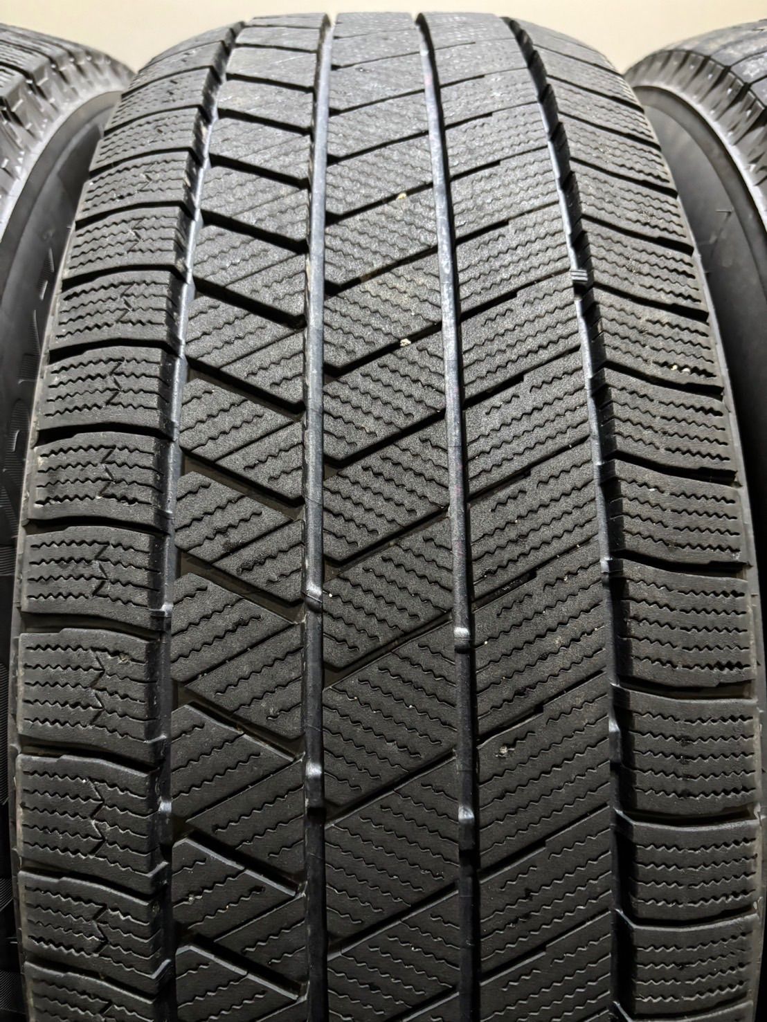 ☆225/60R17 BRIDGESTONE/VRX3 22年製 スタッドレス 4本