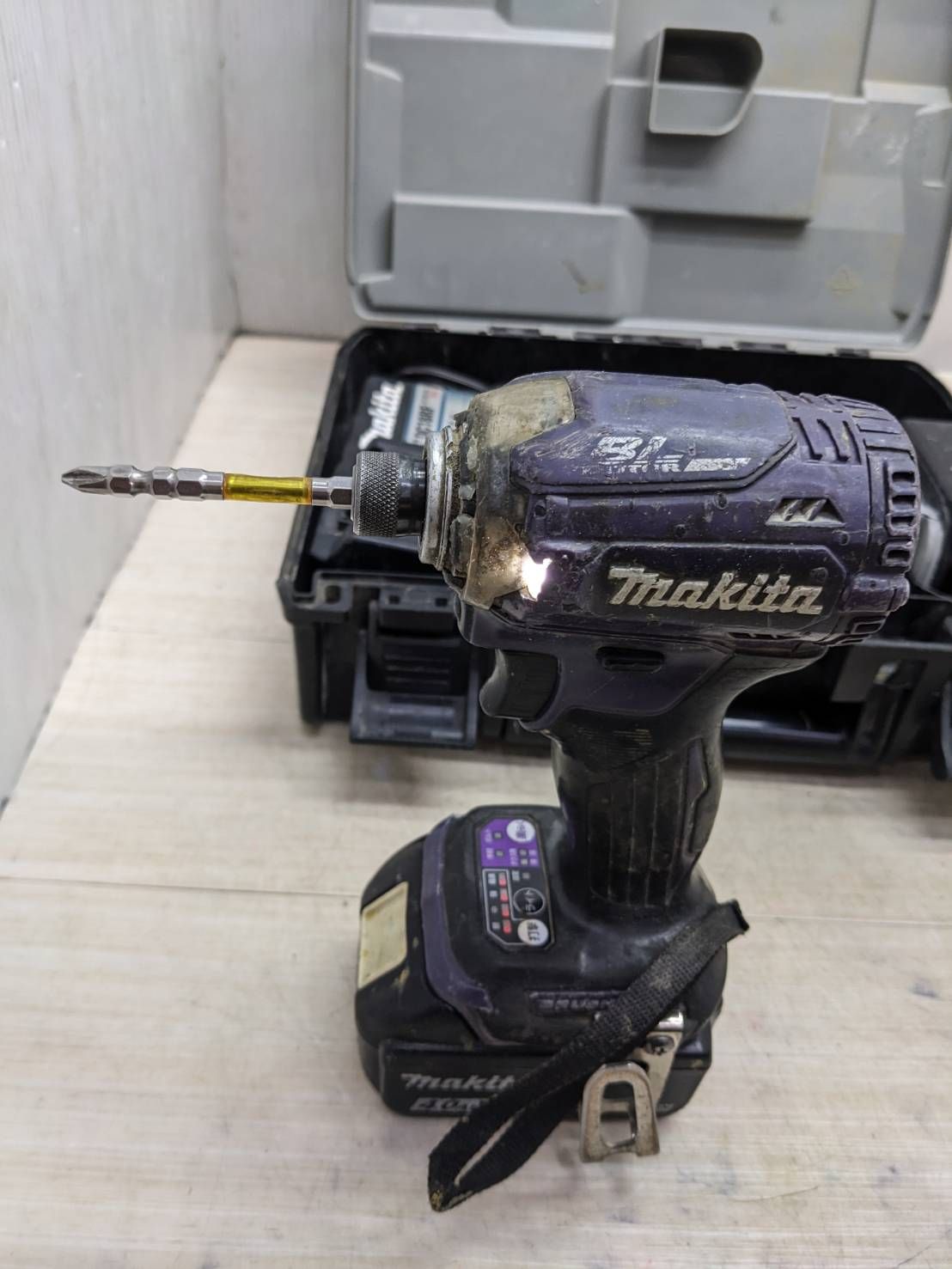 S95800マキタ 充電式インパクトドライバ TD171DGX AP 限定色 BL1860B  