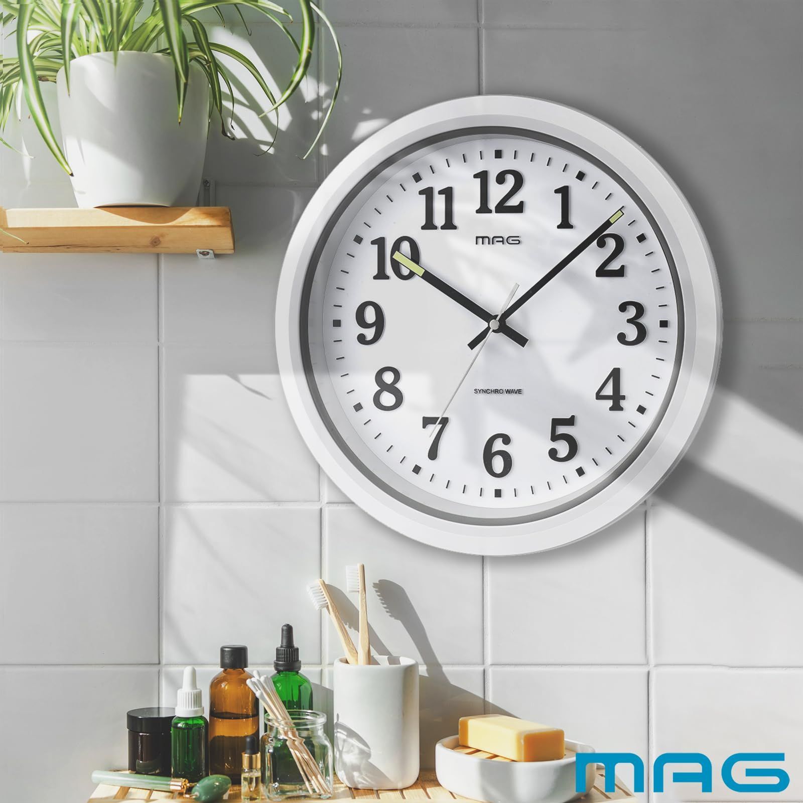 人気商品】夜間秒針停止機能付き IP67 立体文字 ナヤ アナログ