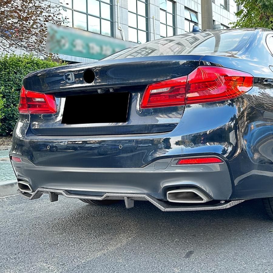 スポーティ全開♪ BMW カーボン ルック リアバンパー リアディフューザー G30 523d 523i 530i 530e 540i Mスポーツ セダン 前期 b12094