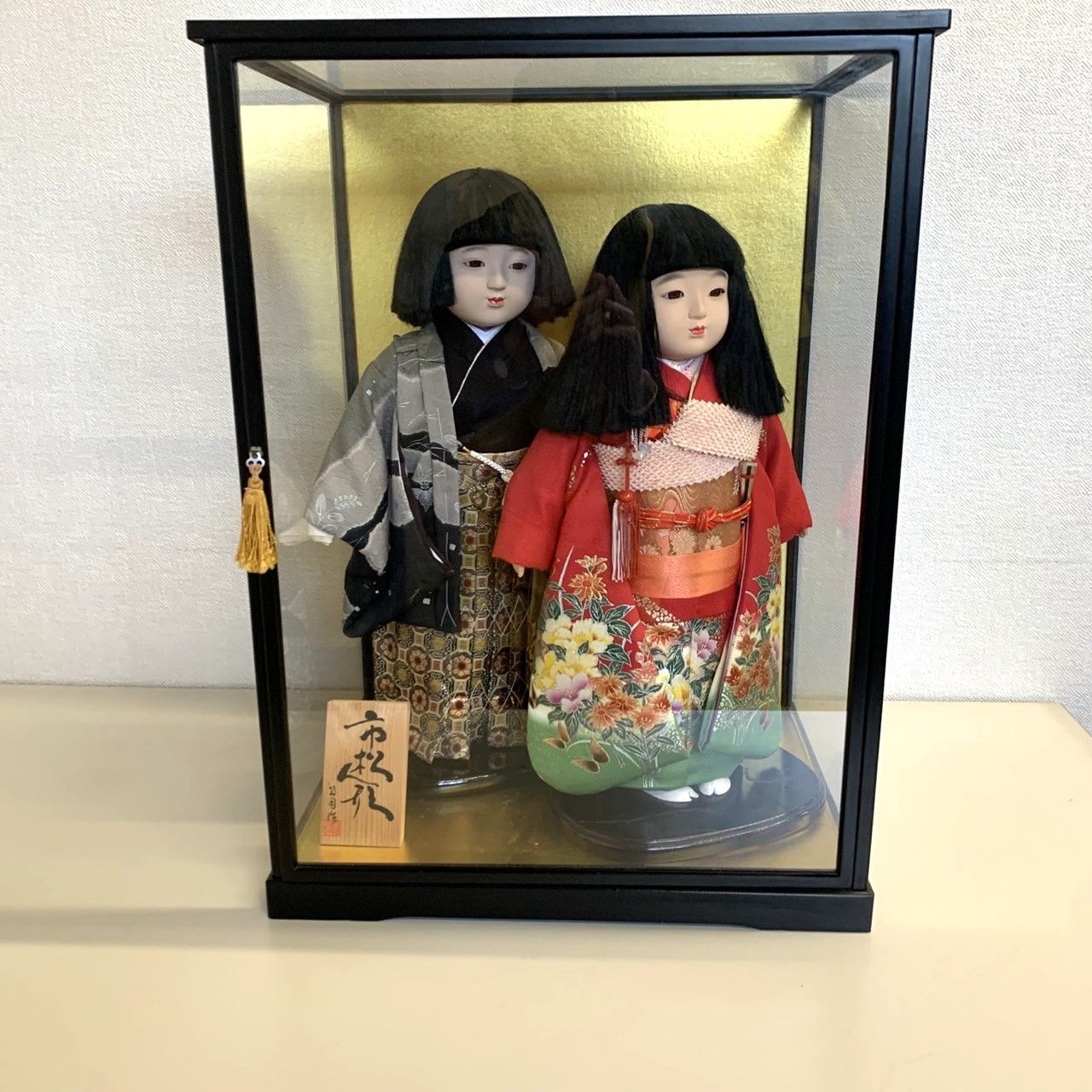 驚きの破格値，格安】 市松人形 日本人形 男の子 女の子 ガラスケース