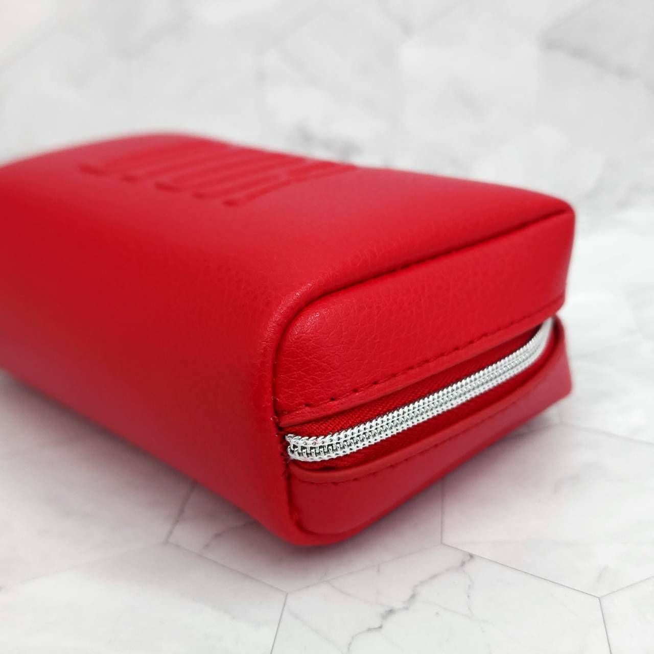 新品 ディオール Dior ノベルティ レッド ポーチ Dior - Dior レッド オーバルポーチ ディオールポーチノベルティ