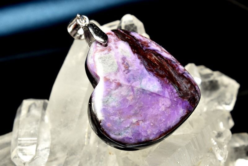 １点物 シルバー925 高発色 スギライト 杉石 23x25mm ハート ペンダントトップ パワーストーン 天然石 _PC6288