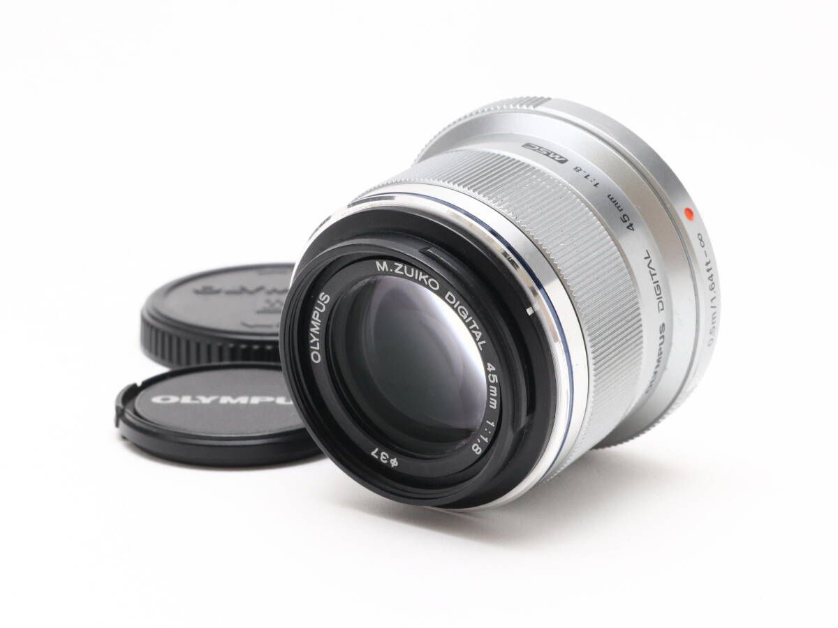 B 並品 Olympus オリンパス M.ZUIKO 45mm F1.8 シルバー 初期不良返品可 66-30