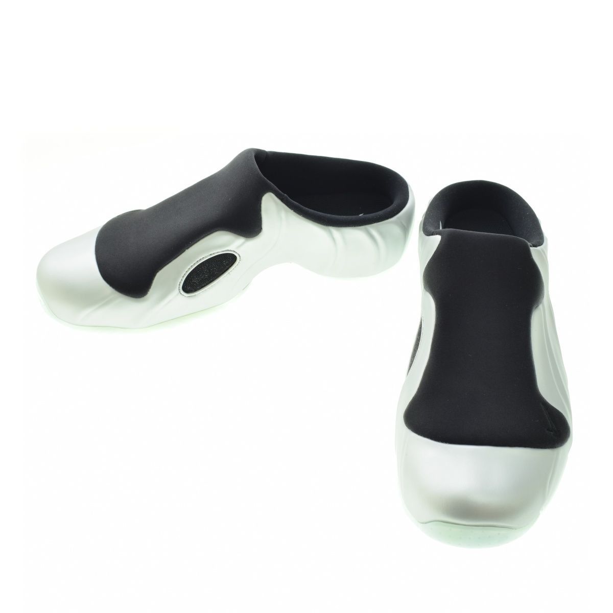NIKE】FQ8257-002 CLOGPOSITE Chrome and Blackシューズ - メルカリ