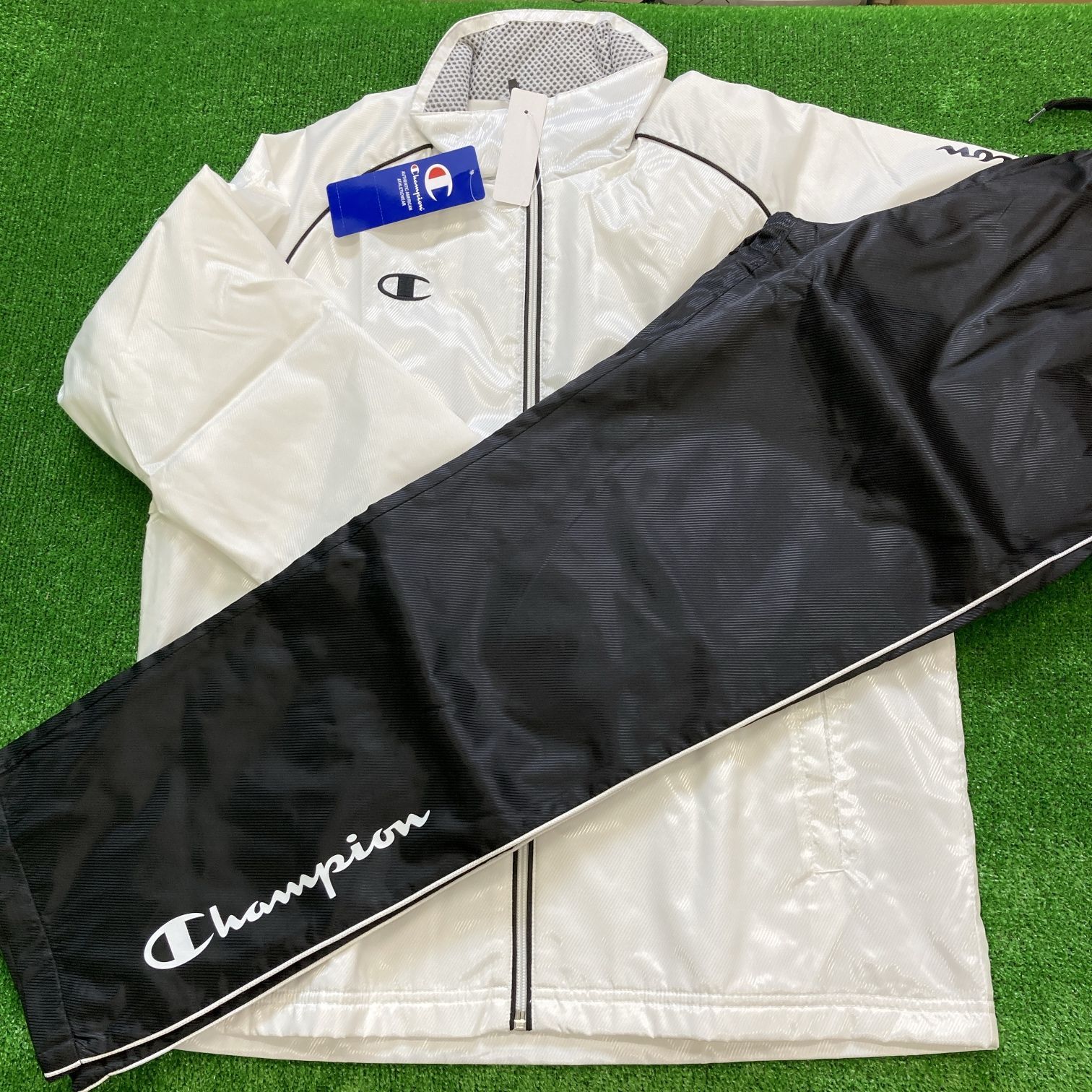 50％引 チャンピオン ウインドブレーカー上下 ホワイト×ブラック