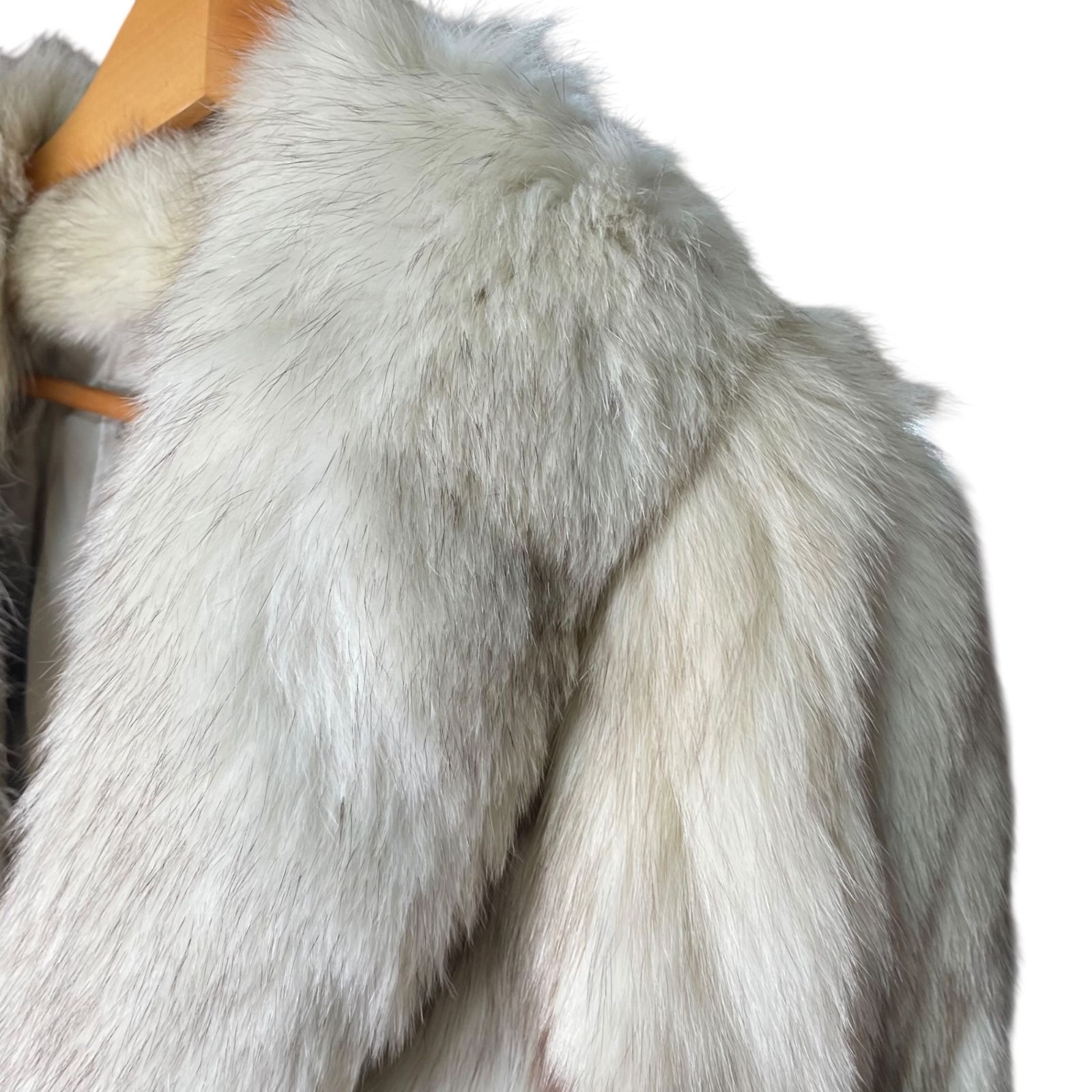 総丈77cm　ブルーフォックス　エンバ　ファーコート　Lサイズ相当　ドロスト　白 ○総丈77cm ブルーフォックス エンバ ファーコート Lサイズ相当