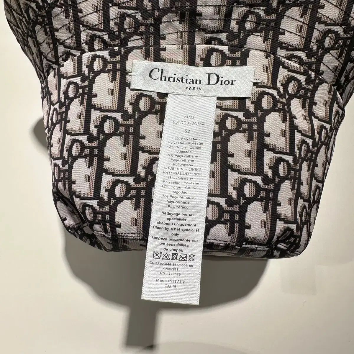59 58 / Dior(ディオール) オブリーク リバーシブル バケット 59 58 / Dior(ディオール) オブリーク リバーシブル バケット