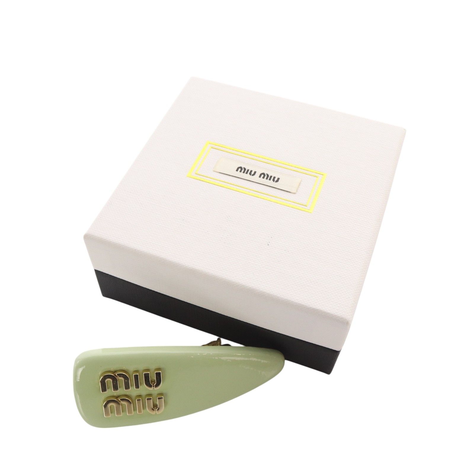 美品⭐️ミュウミュウ ヘアクリップ バレッタ パテント ブルー miumiu ヘアピン パテントレザー バレッタ ライトブルー ミュウ