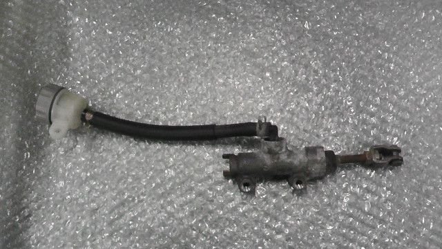 バリオス2　ZR250B　の　リアブレーキマスターシリンダー:#1736996014