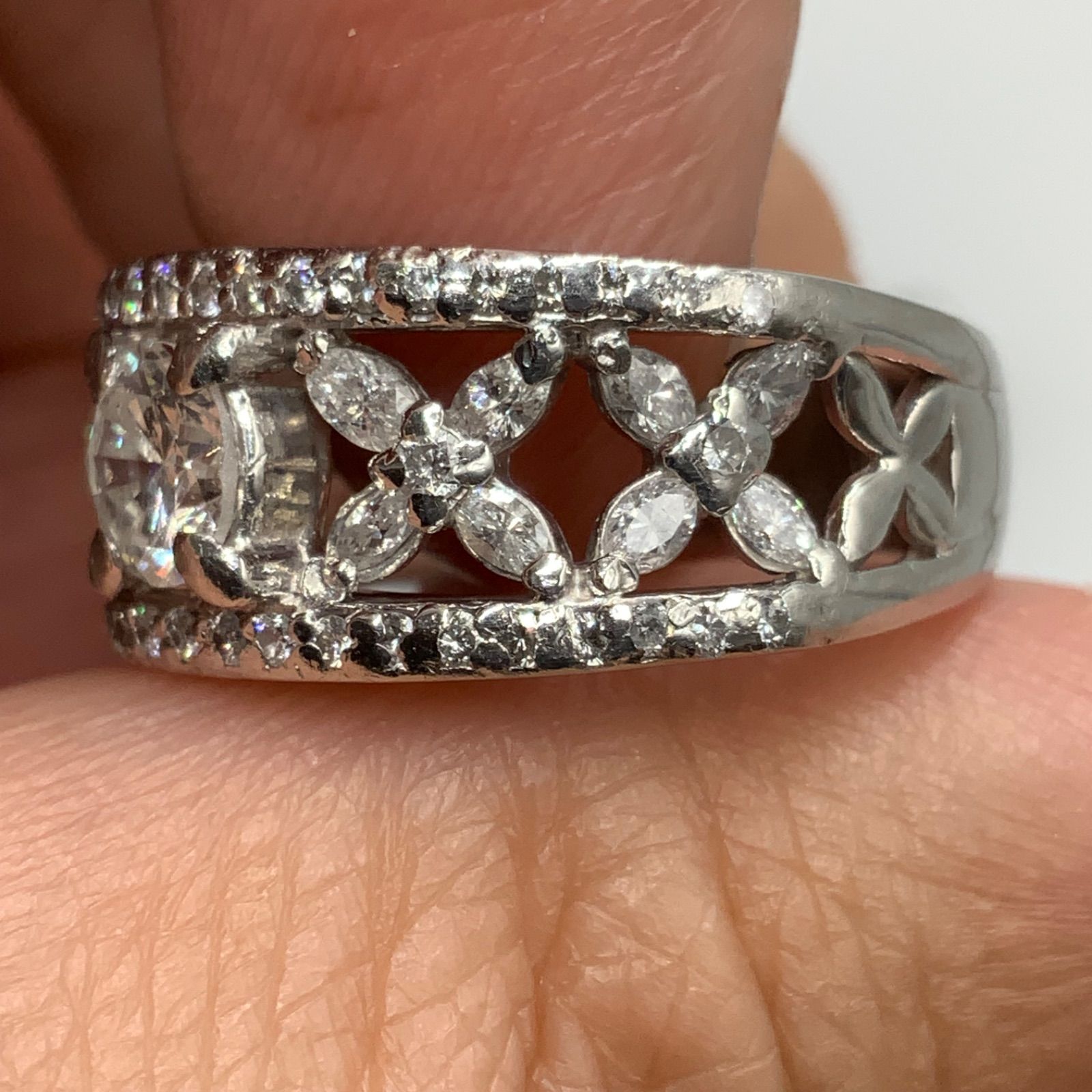 と*ん様 Pt900 ダイヤモンド リング Pt900 プラチナ900 ダイヤモンド リング ダイヤ 指輪 9.5g 0.52ct