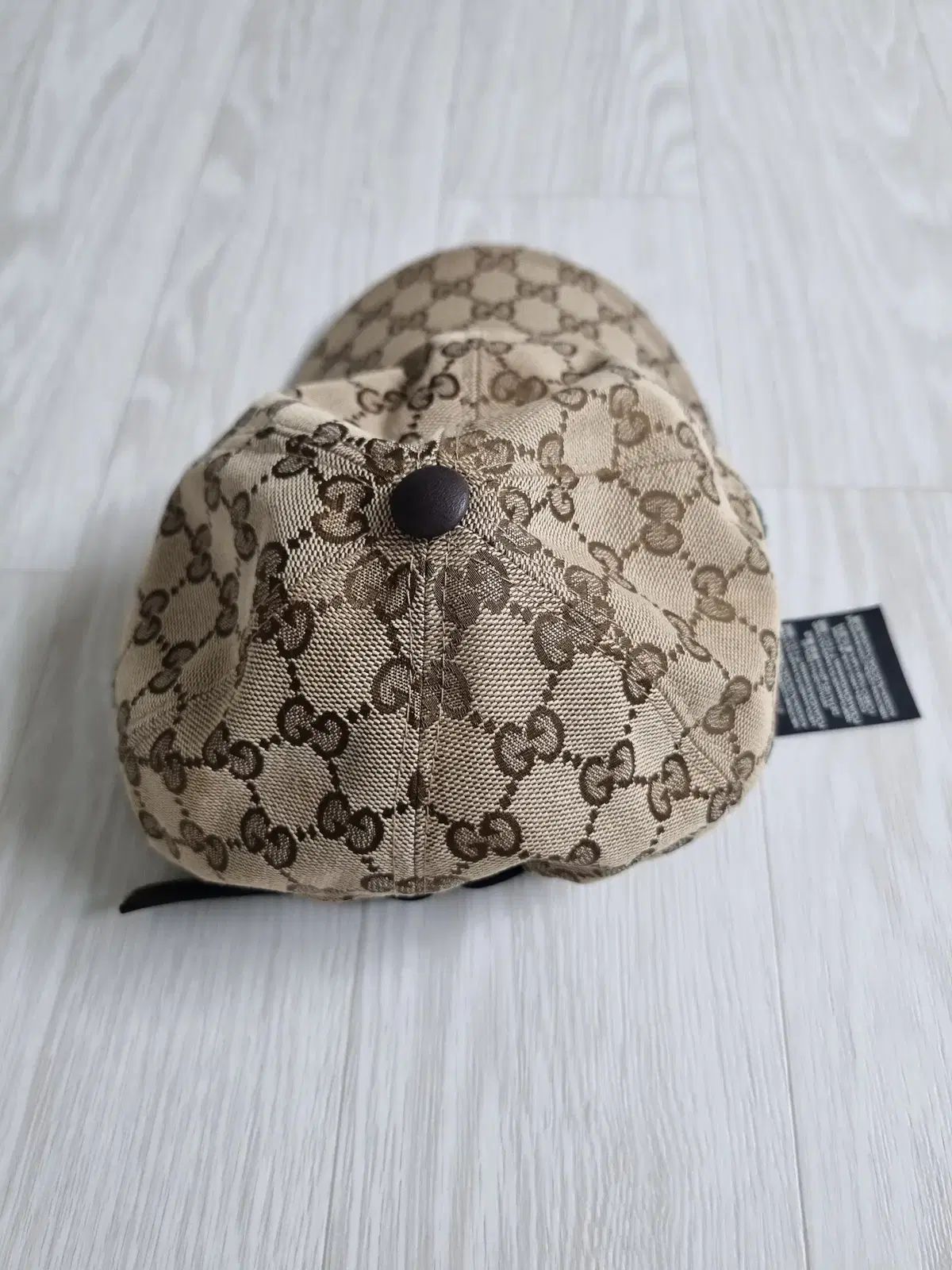 デパート GUCCI グッチ gg ロゴ Supreme シュプリーム 三本線 シグニチャー ボールキャップ 帽子 m