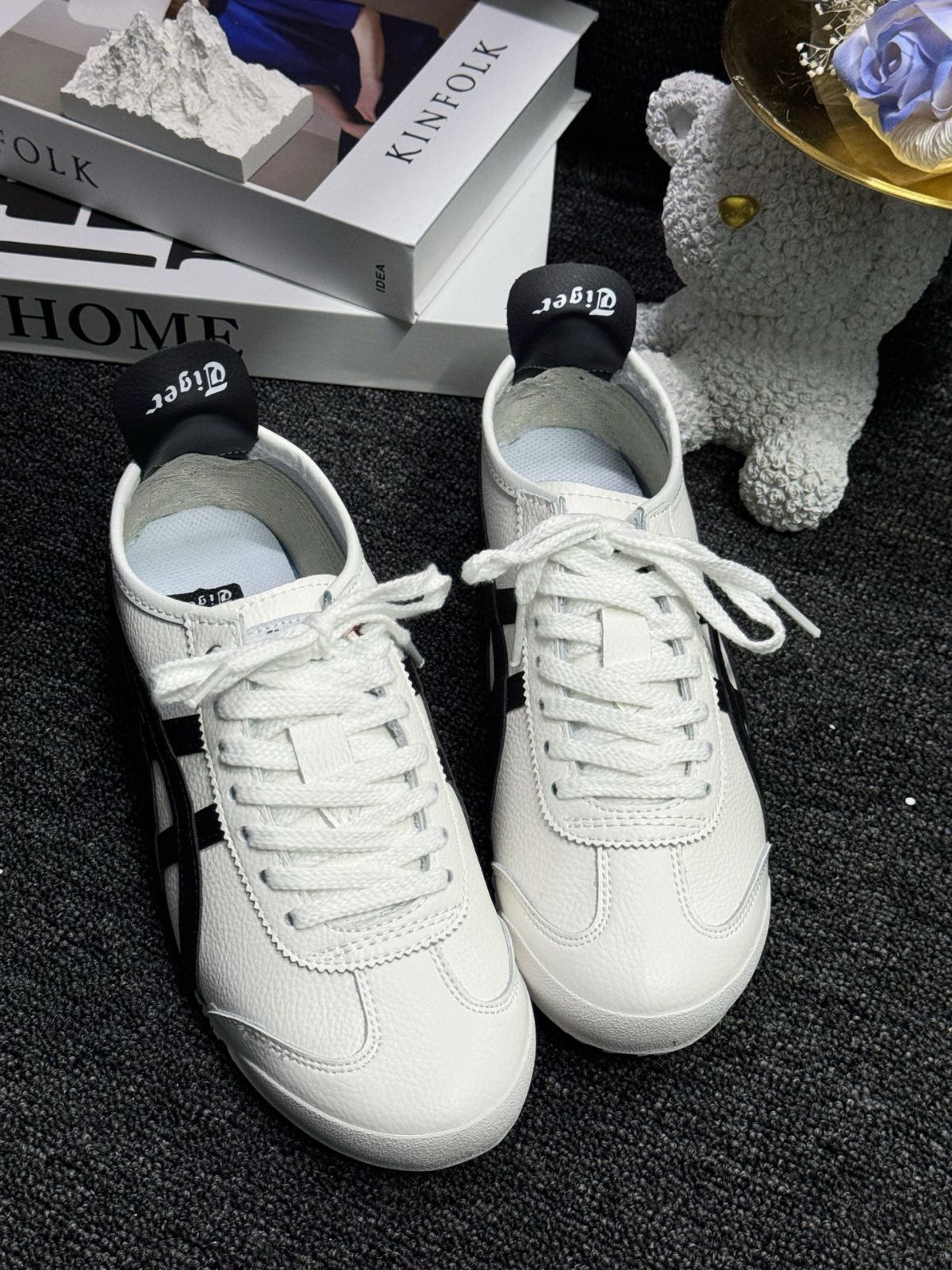 新品未使用Onitsuka Tigerオニツカタイガー MEXICO 66 スポーツ
