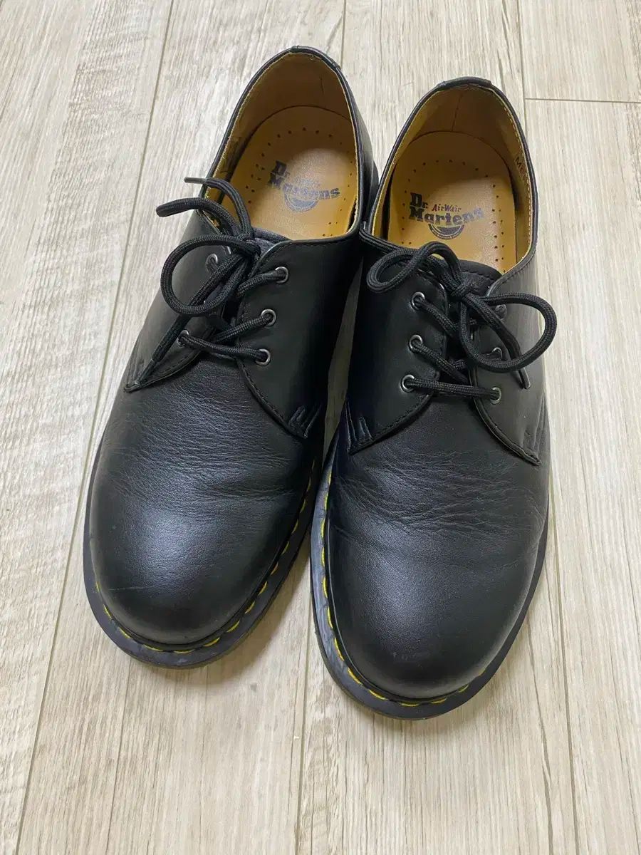 DR. MARTENS ドクターマーチン 1461 3 笏 ナッパ 290