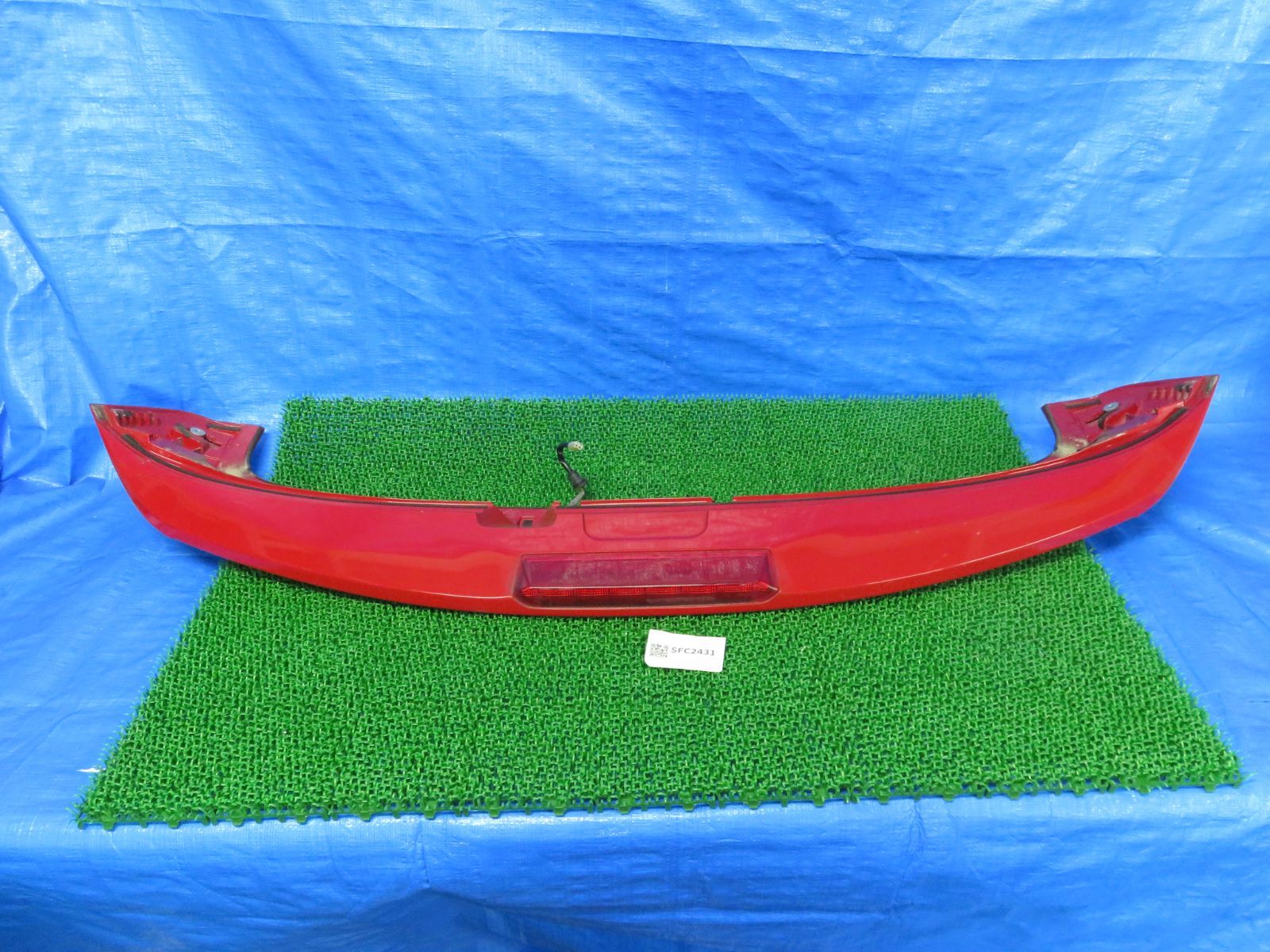 SFC2431 スバル レヴォーグ VM4 VMG 純正 リアウイング ルーフスポイラー C7P 赤 ライトニングレッド FFCRYSTALESIA_COM