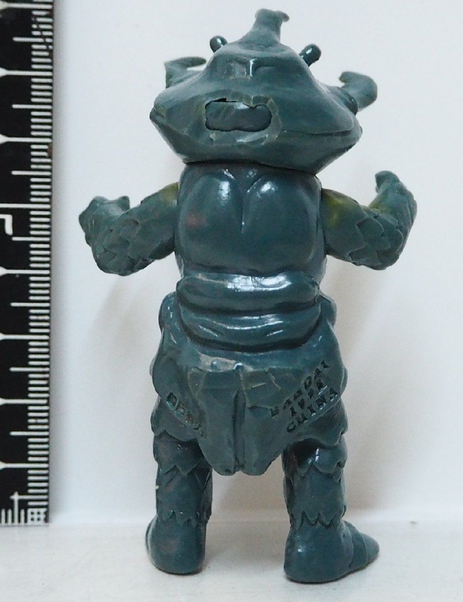 15300円 【宝蔵】当時物 レトロ 玩具 えりまき怪獣 ジラース