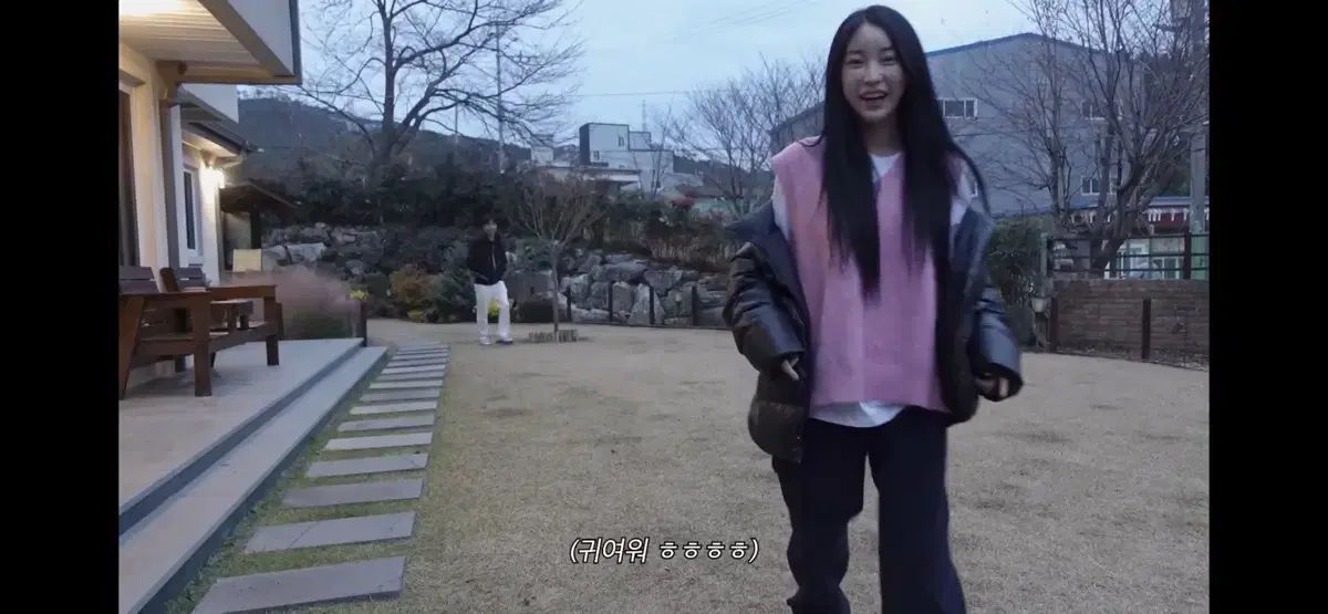 シヤジュ ニット ピンクアンゴラ Vネック ベスト