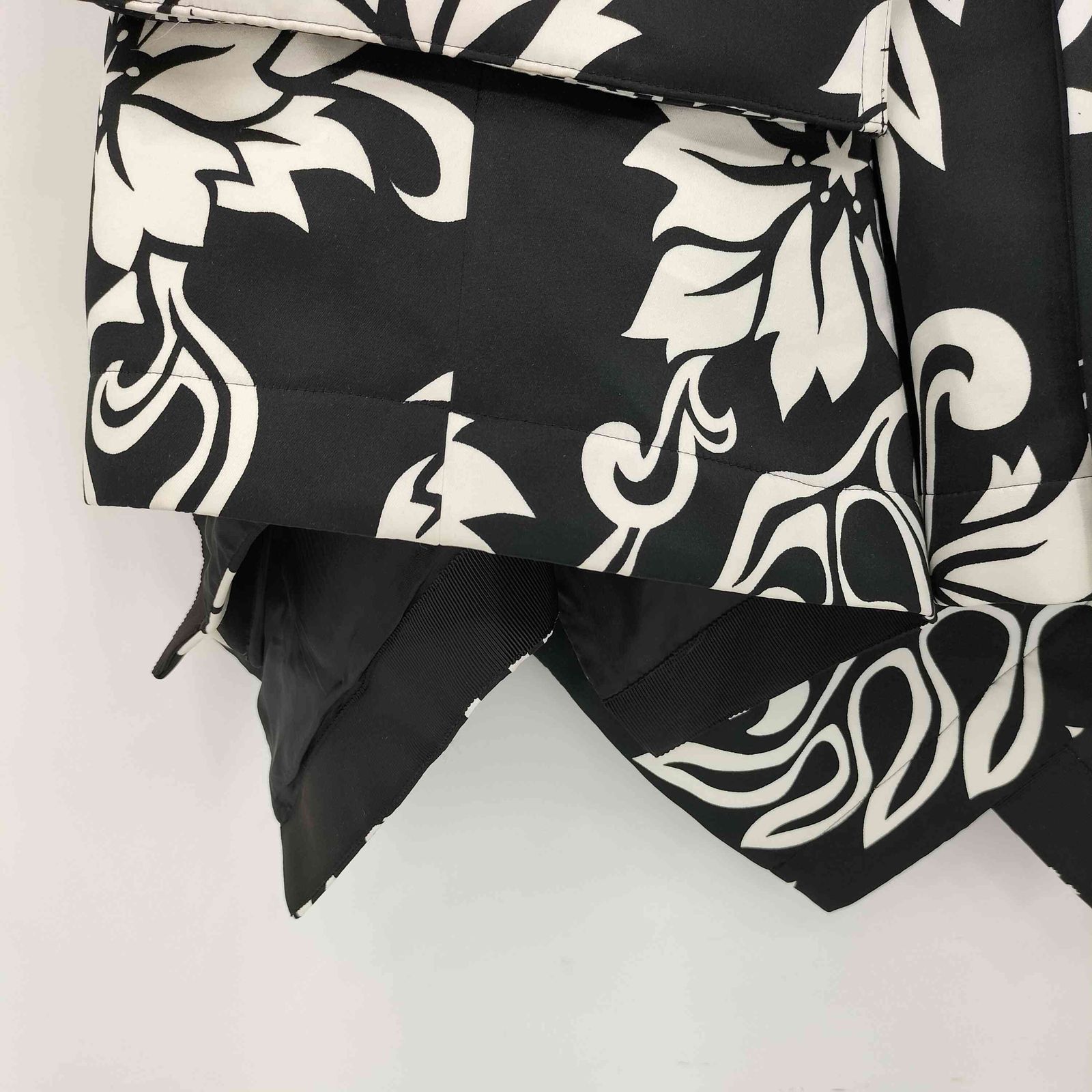 【美品】Sacai フローラルプリント スカート sacai(サカイ) 2024SS Floral Print Skirt フローラルプリント