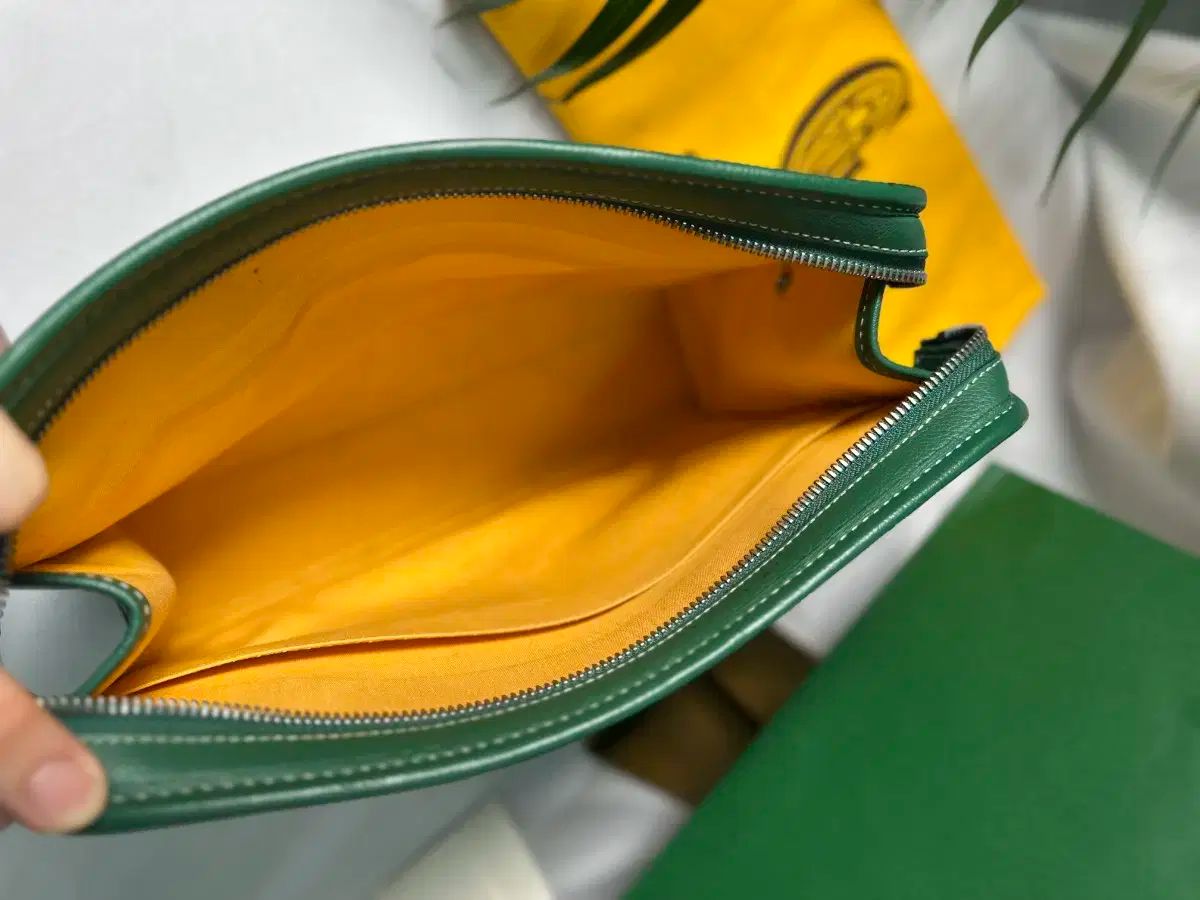 【海外定番】 正規品 Goyard ゴヤール ジュバンス GM クラッチ グリーン 空気感のある