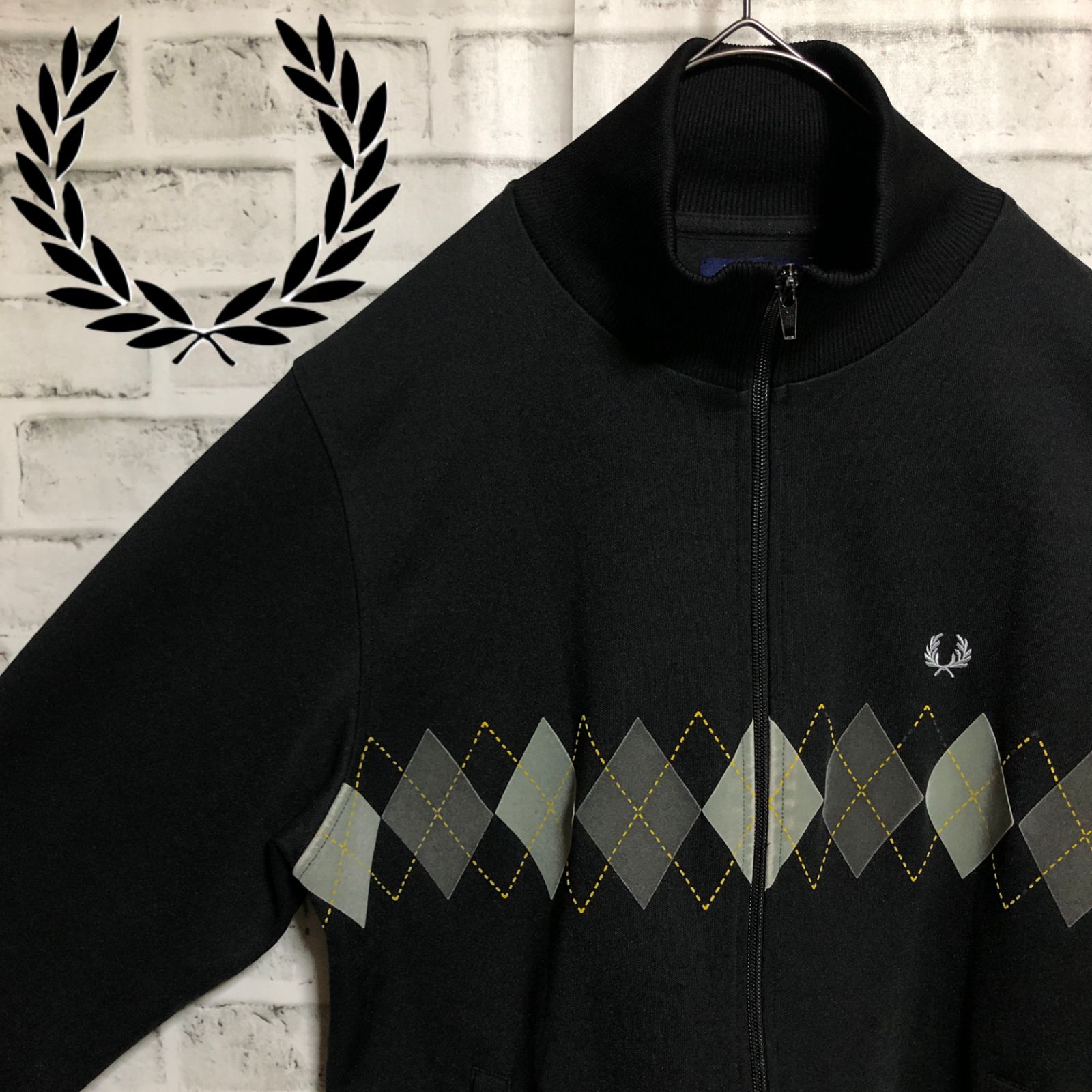 FRED PERRY トラックジャケット　サイドライン　刺繍　月桂樹　L FRED PERRY - Fred Perry⭐️トラックジャケット M 刺繍月桂樹