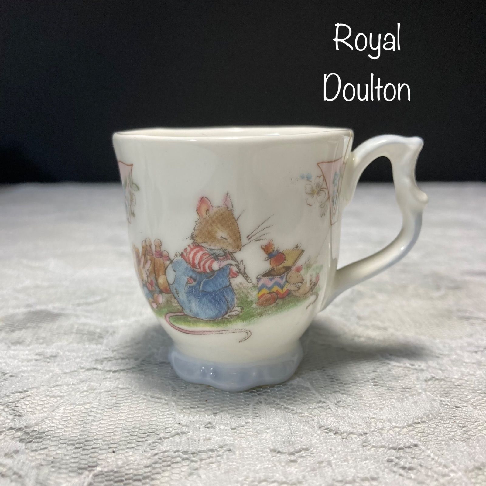 Royal Doulton ブランブリーヘッジ バースデイ ビーカーマグ - メルカリ