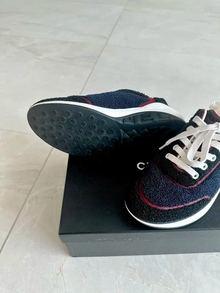 CHANEL シャネル