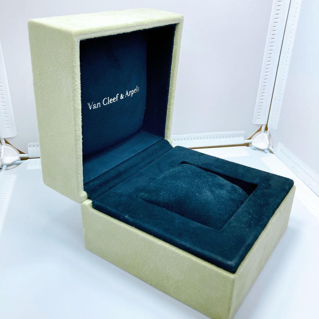 4 ヴァンクリーフアーペル 時計 空箱 ボックス BOX 1 ヴァンクリーフアーペル 時計 空箱 ボックス BOX - メルカリ