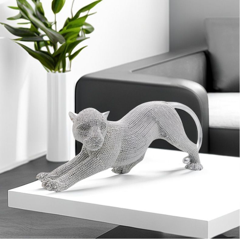 シルバーのレオパードフィギュア シルバーのレオパードフィギュア