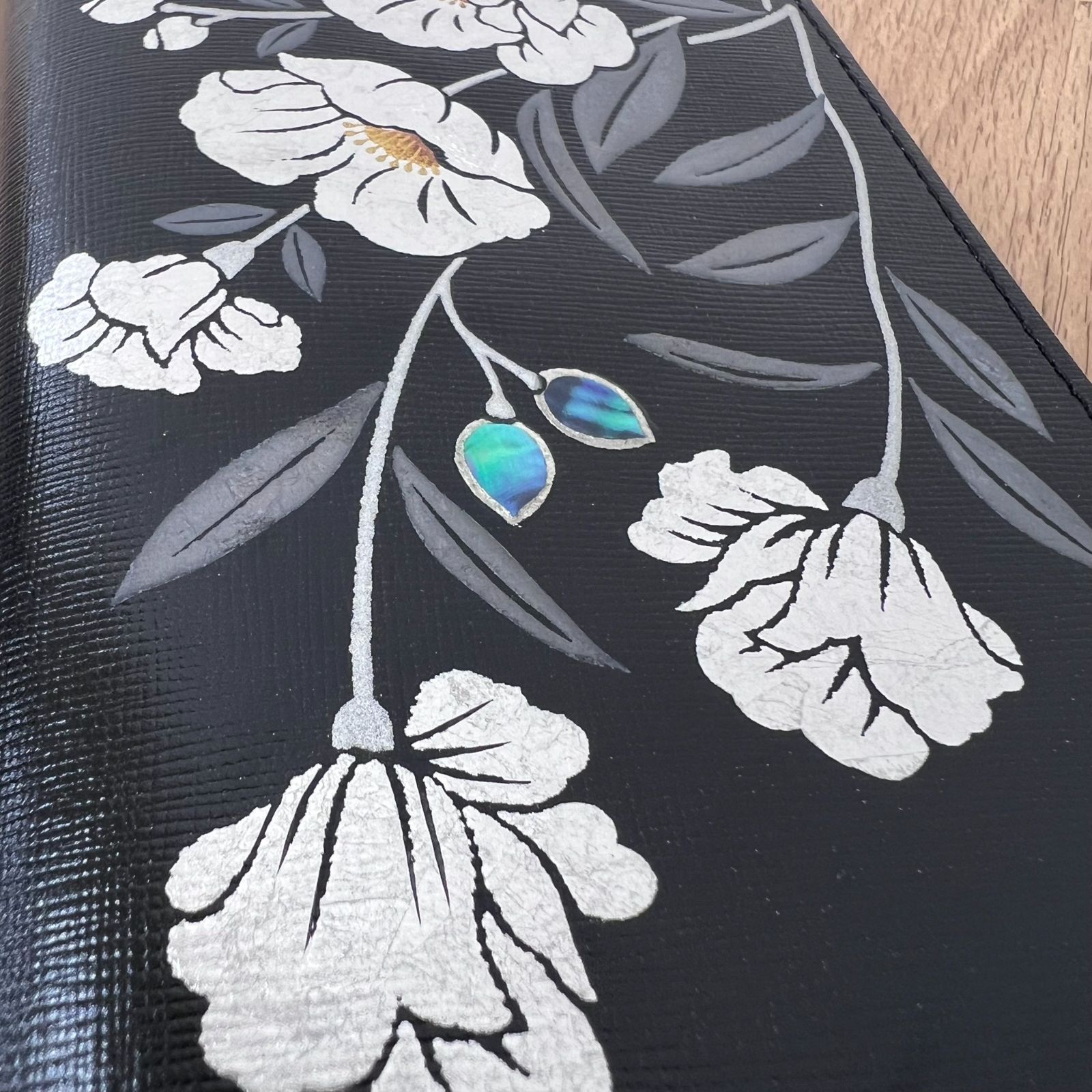 ほぼ未使用】坂本コレクション 坂本里恵 長財布 牛革蒔絵 プラチナ箔 